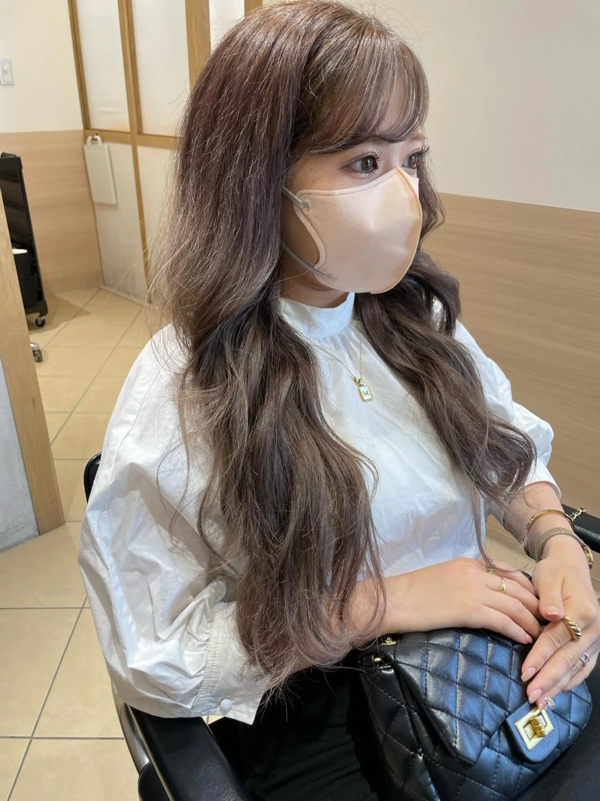 ロング カラー ベージュカラー ブラウンカラー ケアカラー ピンクカラー ピンクベージュ ヘアカラー トリートメント GO TODAY SHAiRE SALON所属・天野 瑠真のヘアスタイル