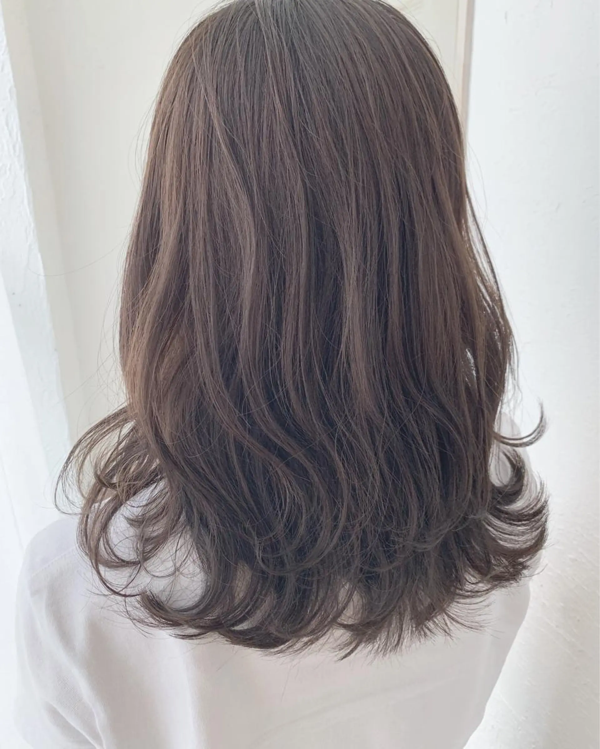 セミロング カラー カット ヘアカラー fio マナミのヘアスタイル