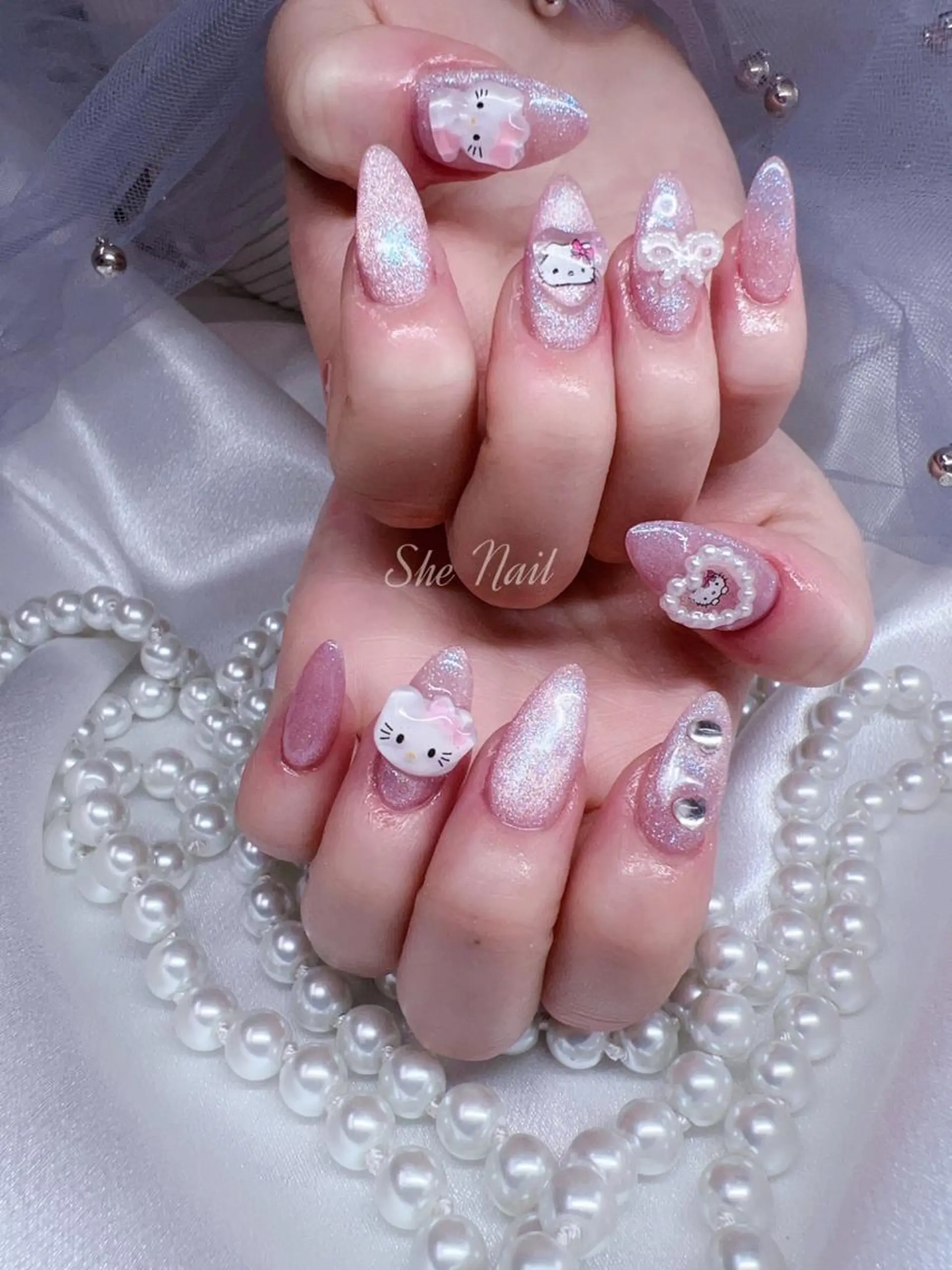 ネイル チークネイル 長さ出し グラデーション ラメ(グリッター) ラメグラデーション ハンドネイル She   Nail所属・ISA_ BELLAのネイルデザイン