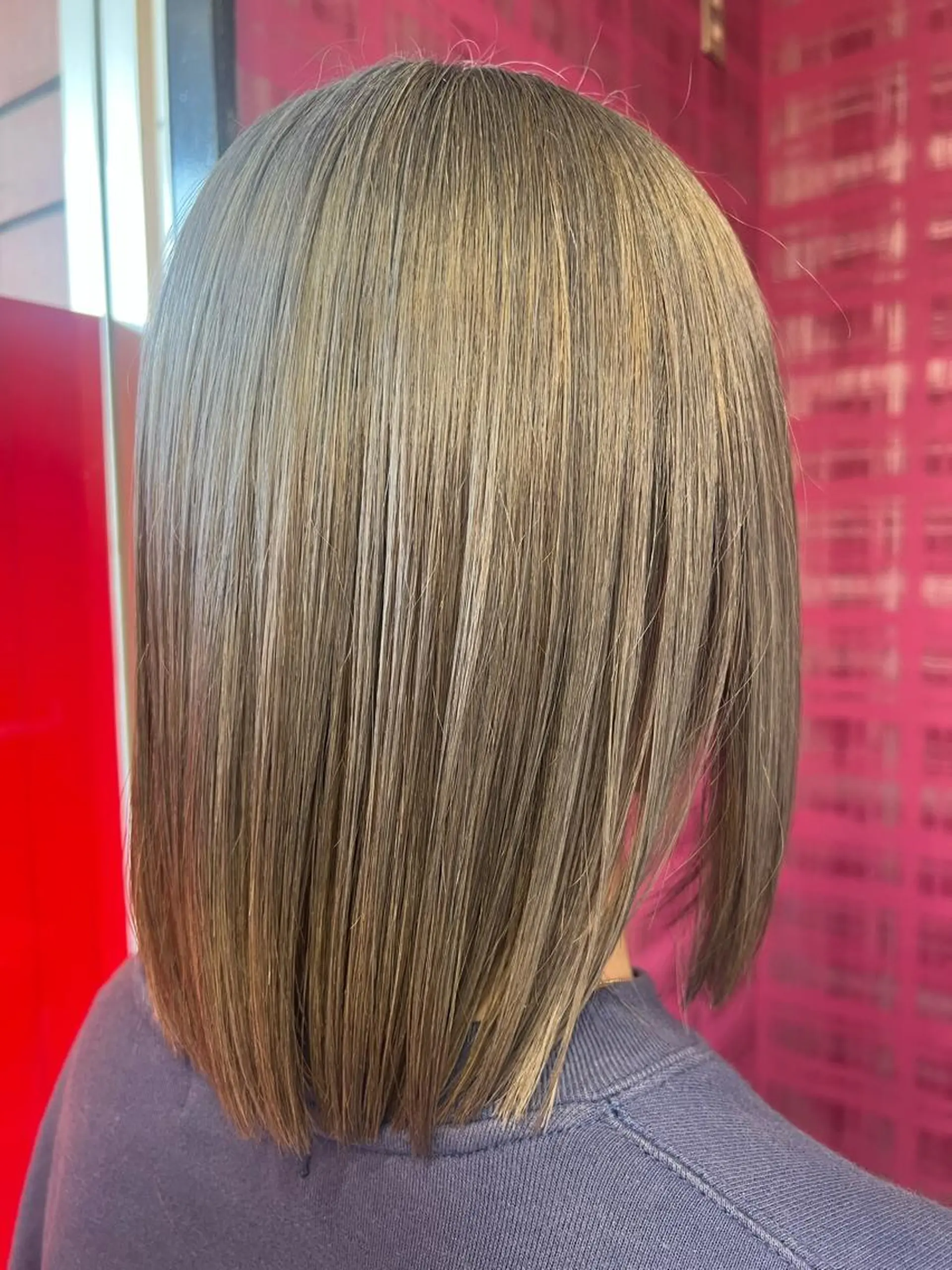 ショート カラー ブリーチ 藤川 瑛梨奈のマツエク・マツパデザイン