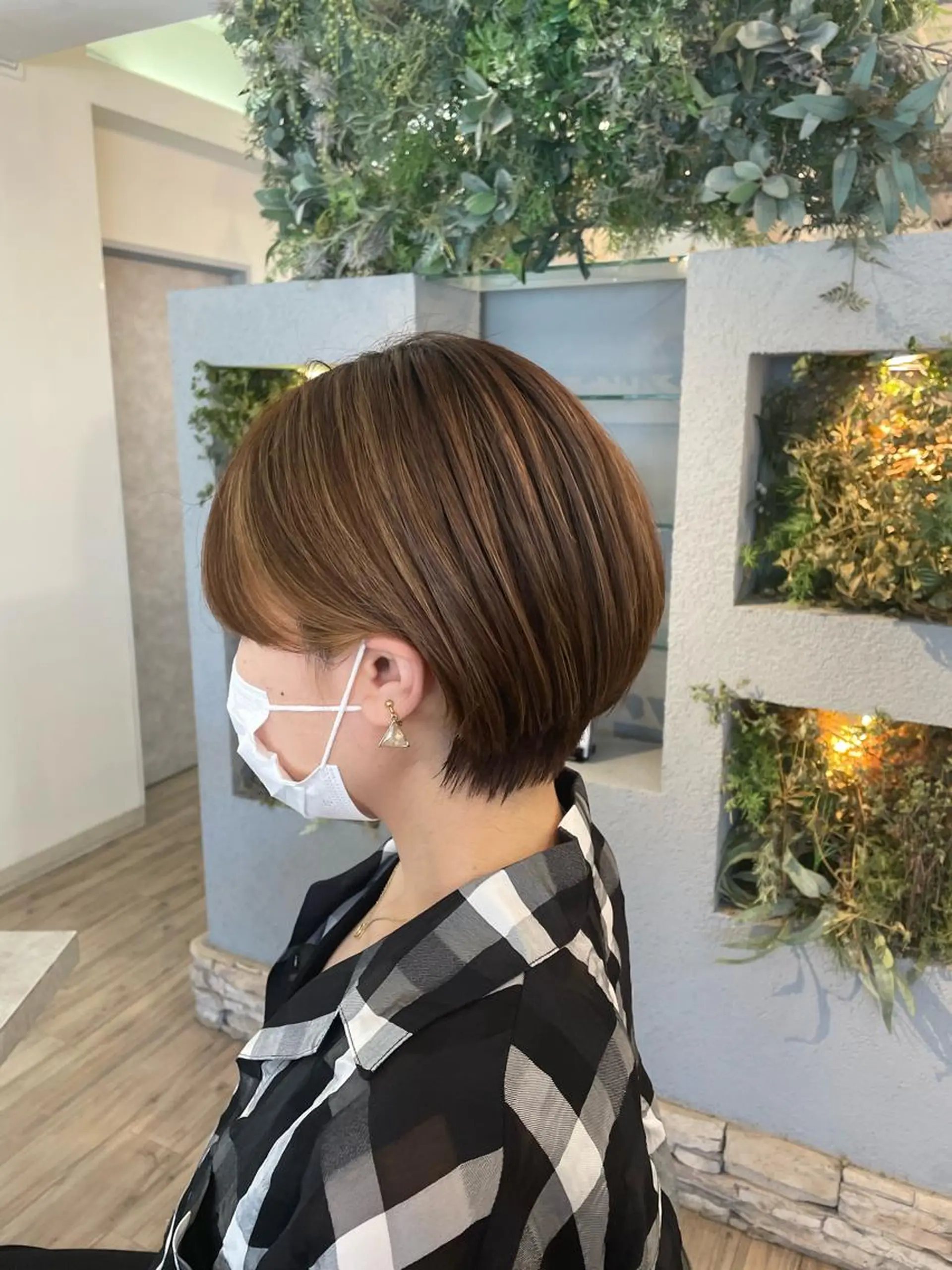 ショート カット ヘアカラー トリートメント VISAGE ba.sk 金子詩帆のヘアスタイル