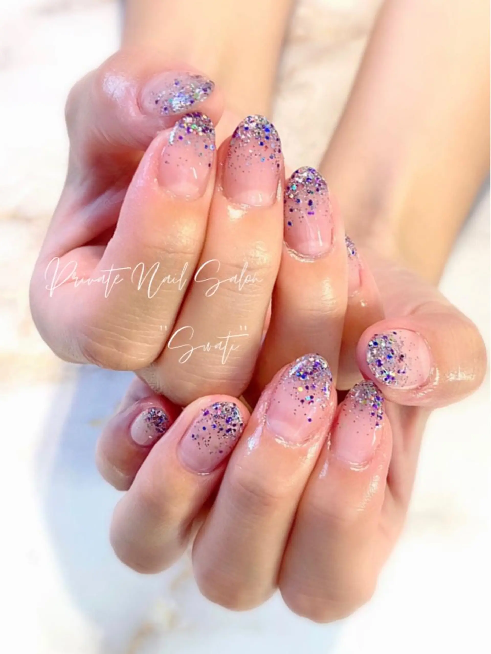 ネイル アートネイル キラキラネイル ラメ(グリッター) ニュアンスネイル オフィスネイル yuko (ネイリスト)のネイルデザイン