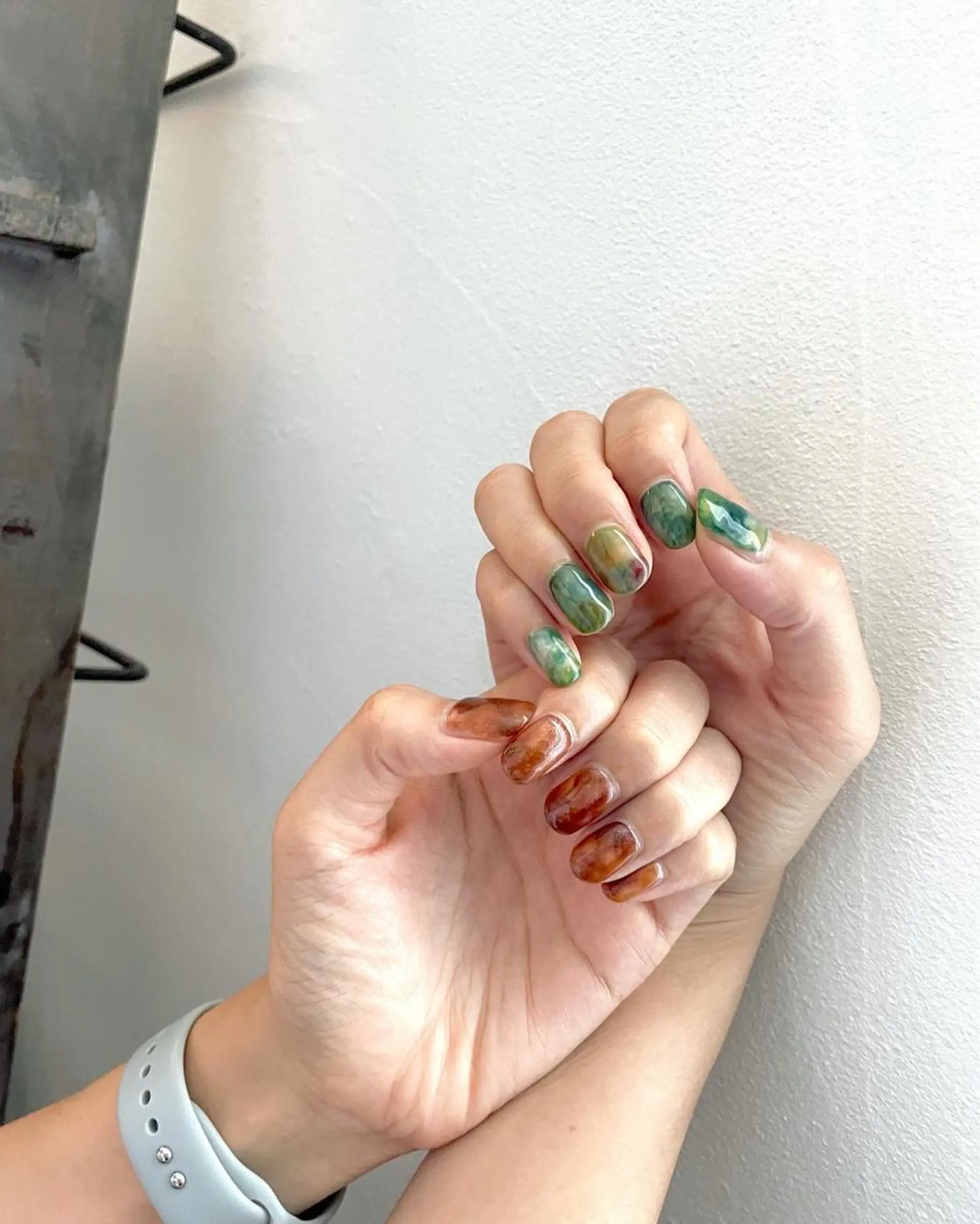 ネイル べっ甲ネイル フットネイル ジェルネイル 韓国ネイル ニュアンスネイル 甲府市徳行 🧸prunelleのネイルデザイン