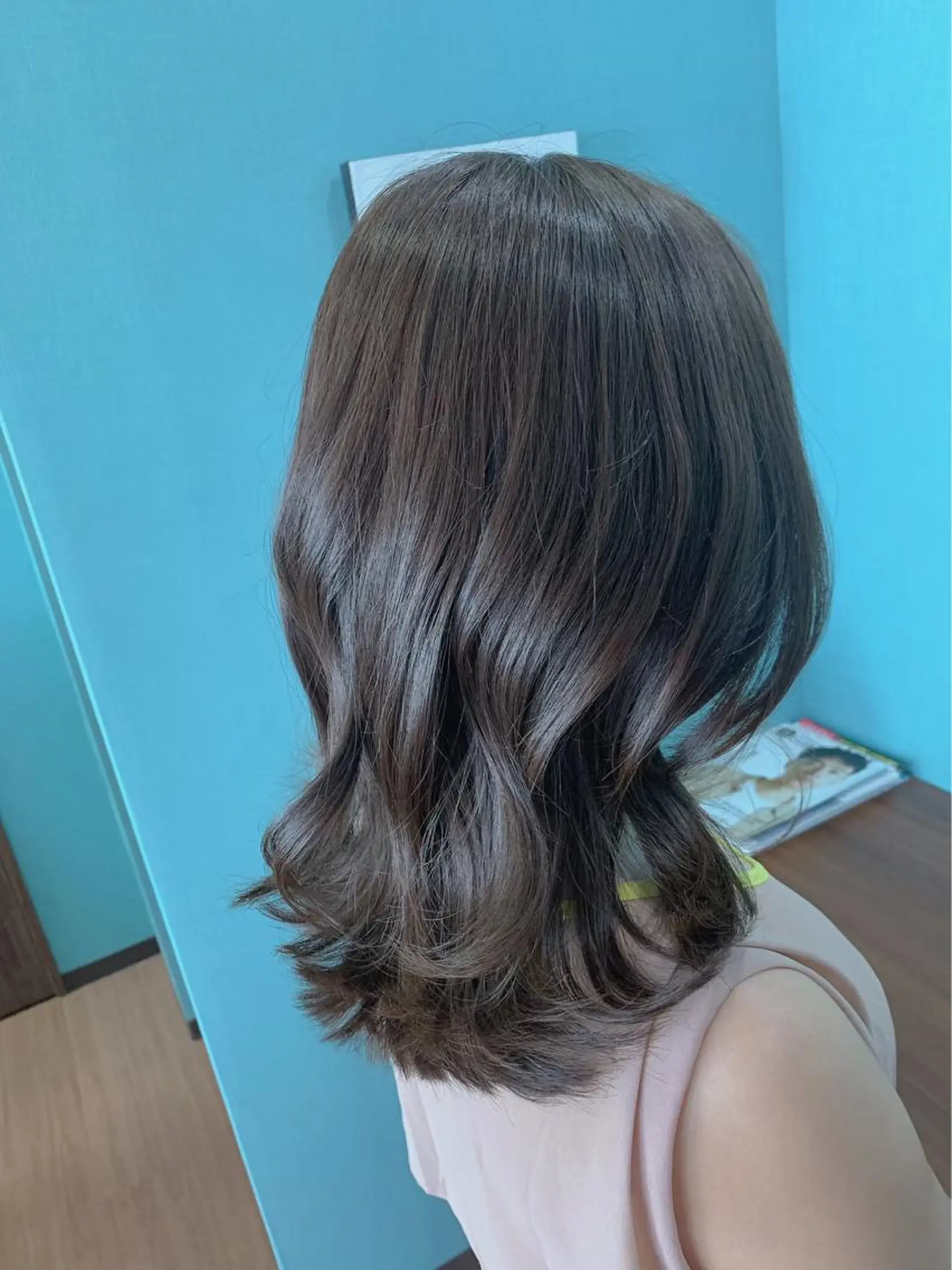 セミロング カラー ヘアカラー トリートメント 髪質改善×潤艶カラー ⭐️岡田崇彰のヘアスタイル