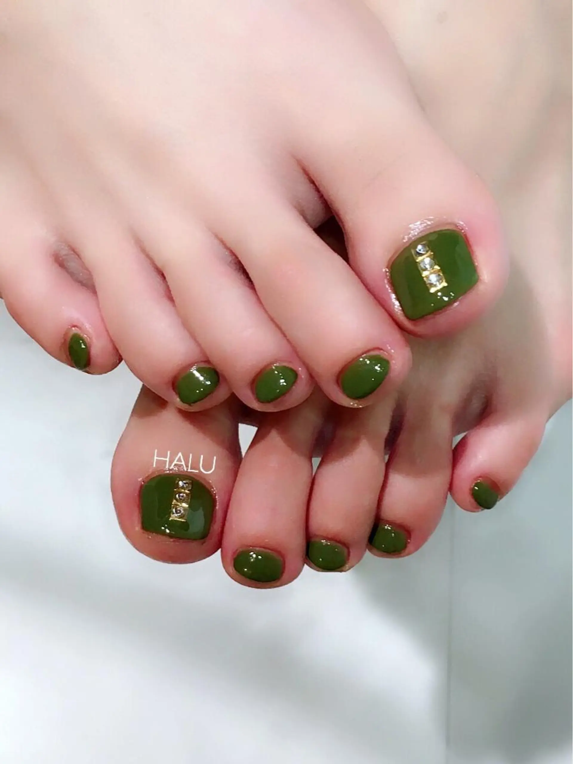 ネイル カジュアル ゴールド HALU ハルのネイルデザイン