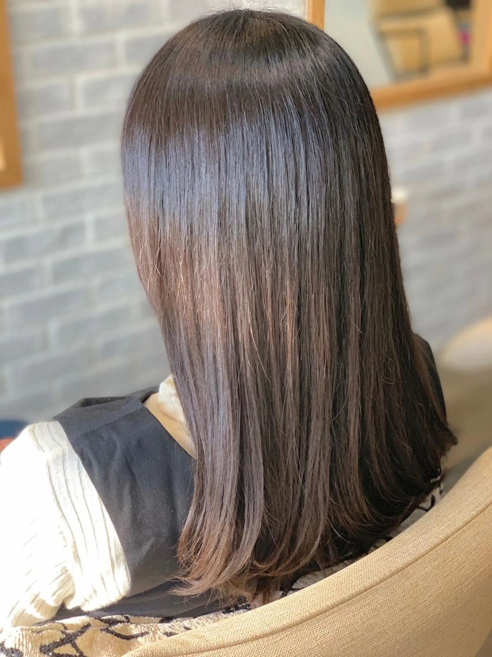 ミディアム ヘアカラー 向井 優汰のヘアスタイル