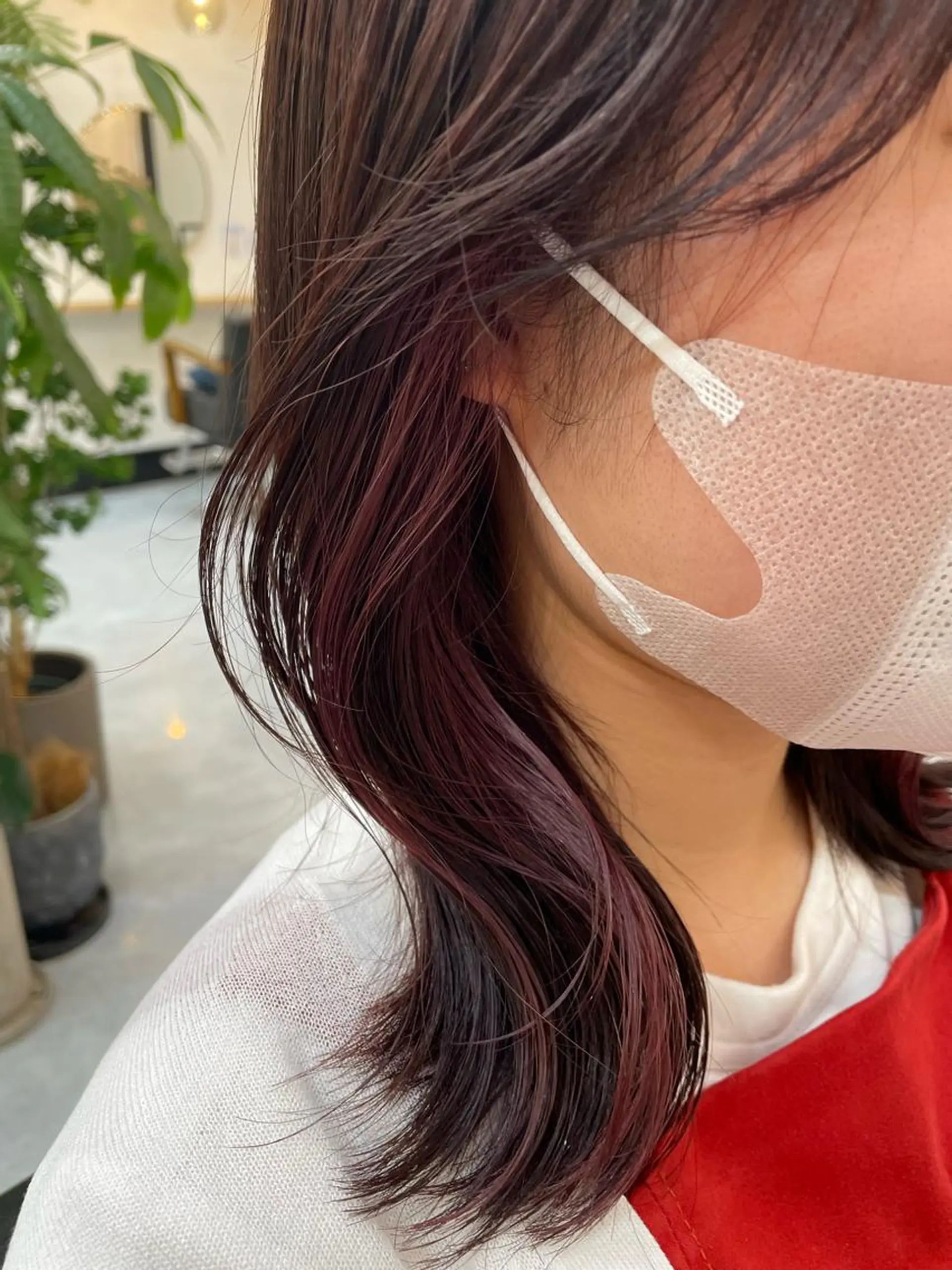 ミディアム カラー 高梨 菜々のヘアスタイル