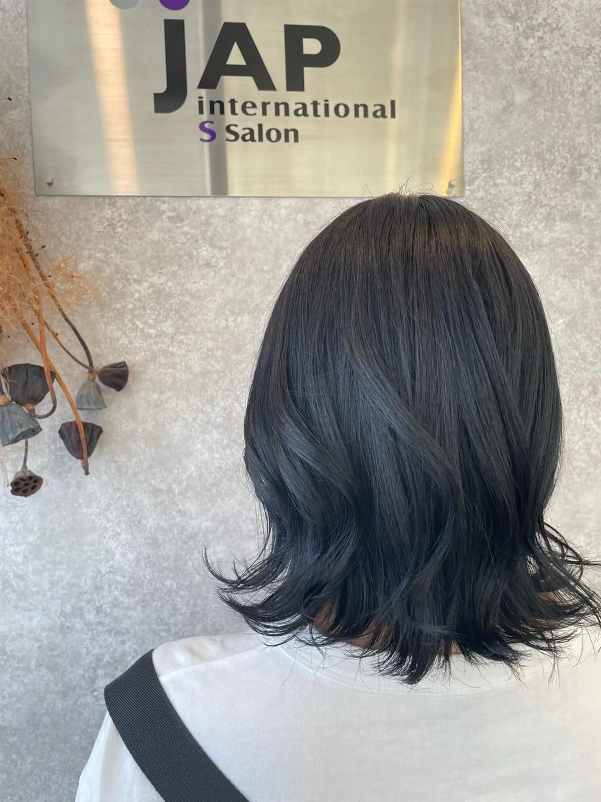 セミロング カラー 黒髪 ブルーカラー ブルーブラック 学生 たなか りなのヘアスタイル