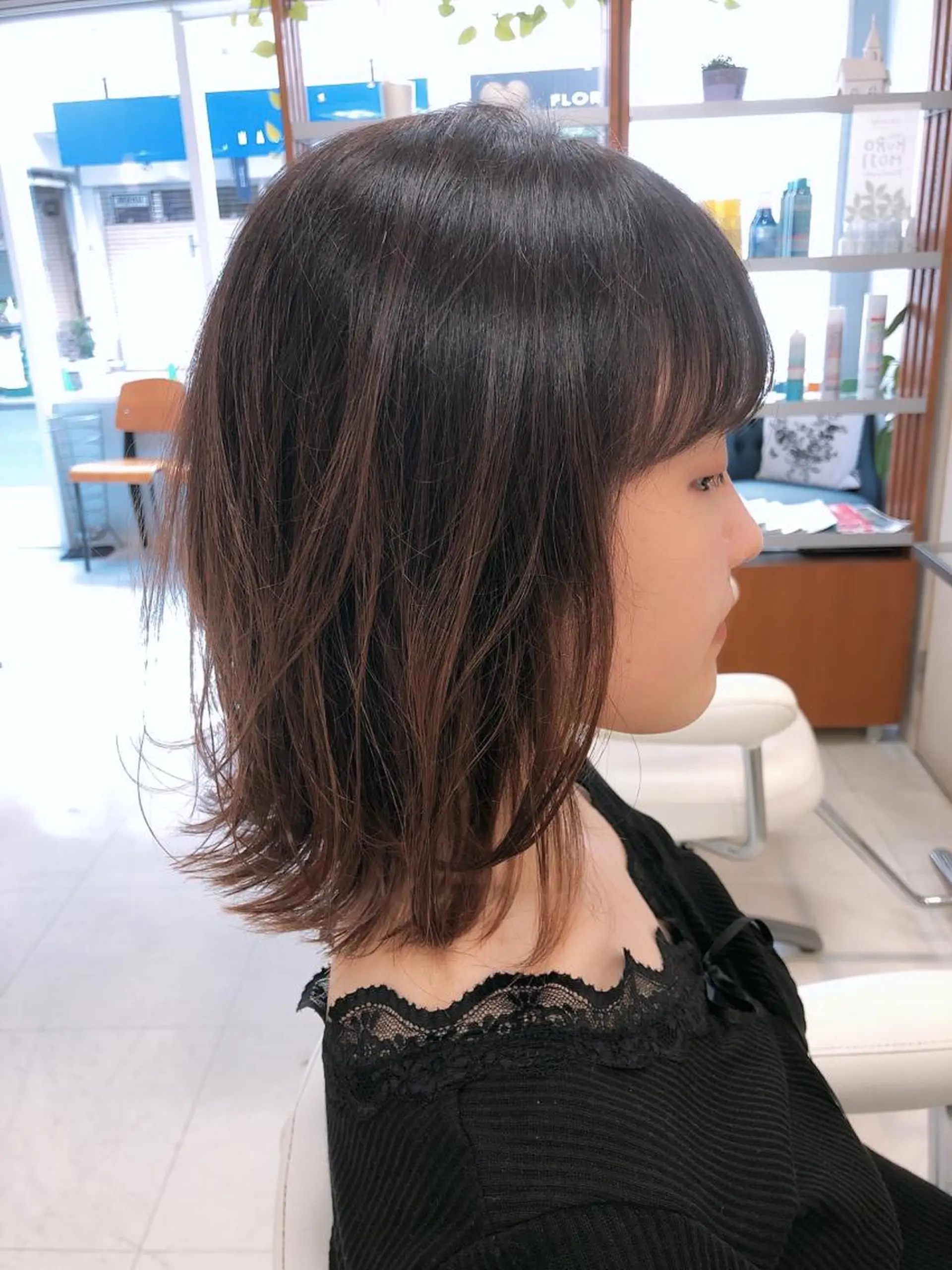 ミディアム 阿部 美咲のヘアスタイル