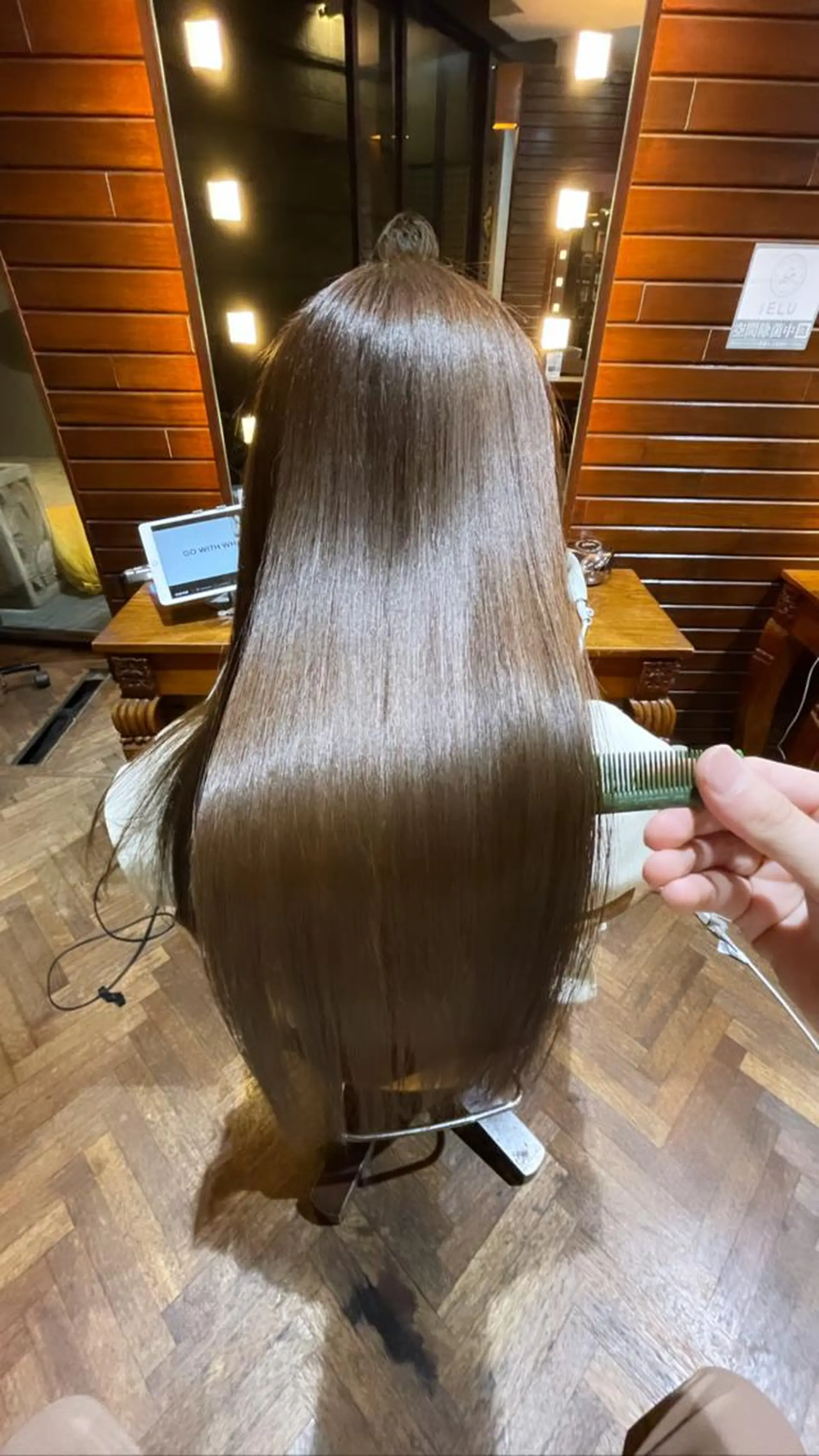 セミロング stylist YUTOのヘアスタイル