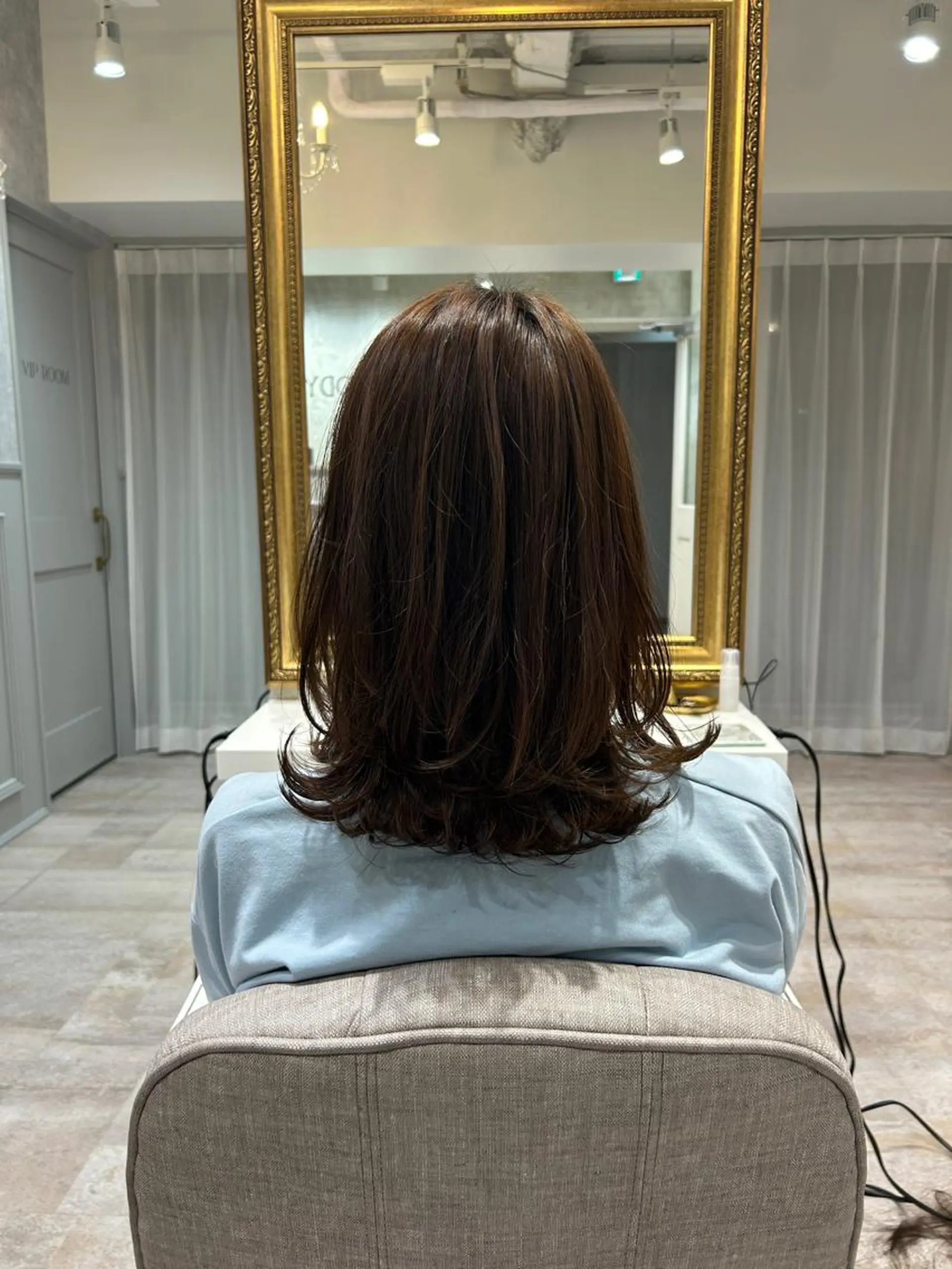 ミディアム 小野 明日香のヘアスタイル