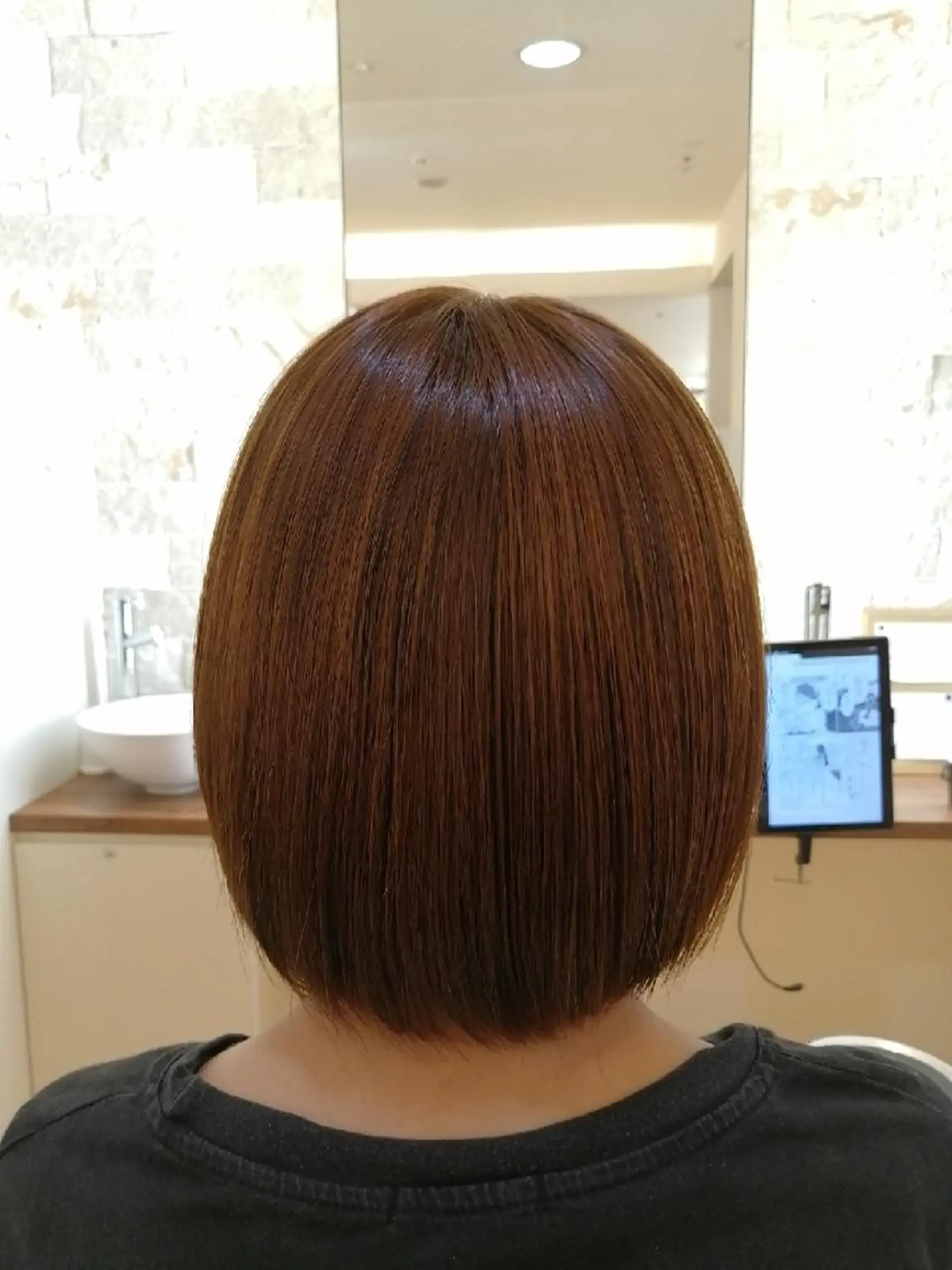 ショート カット ヘアカラー 鈴木 さやかのヘアスタイル
