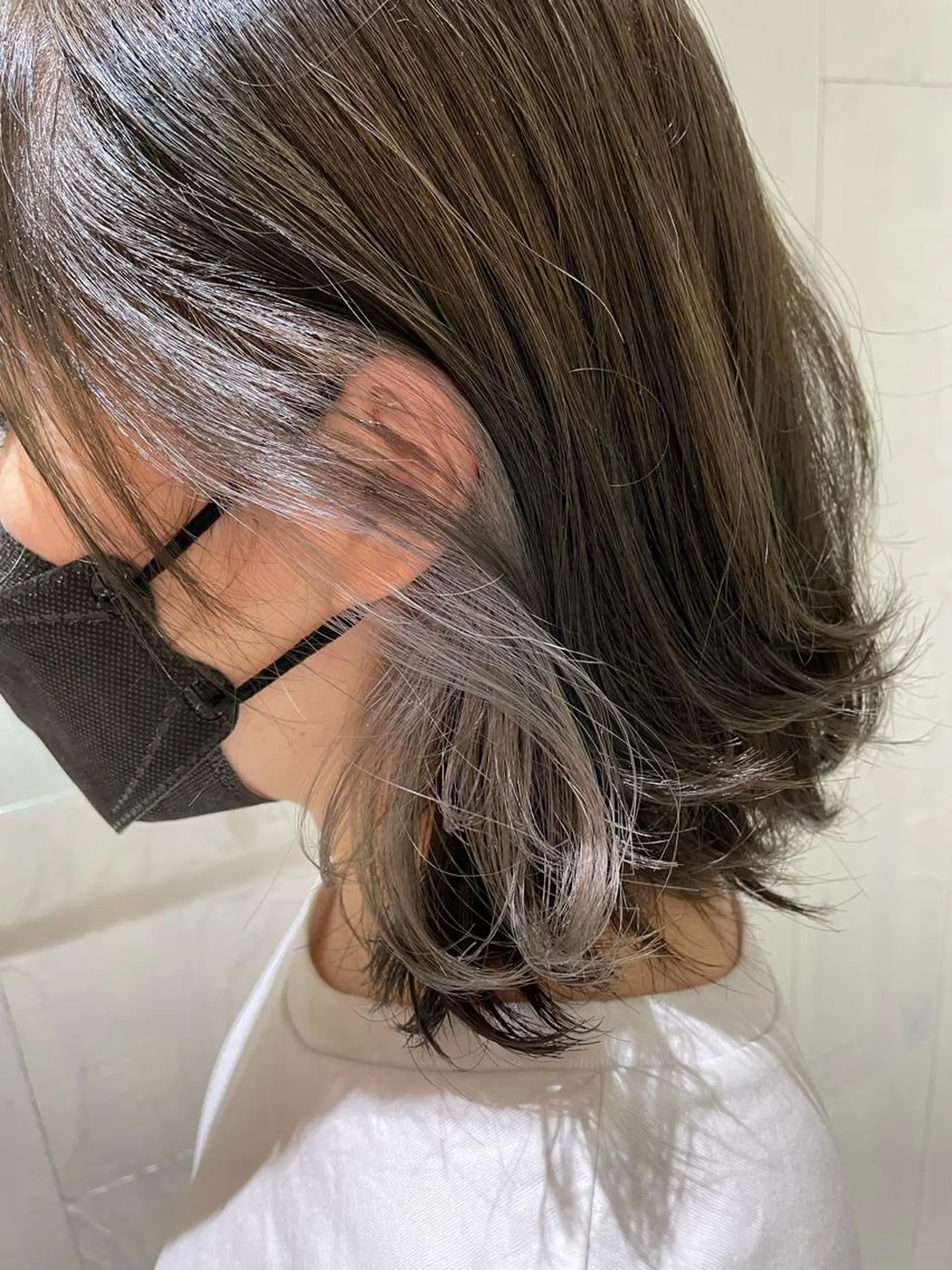 ミディアム カラー アッシュ ベージュカラー インナーカラー シルバー シルバーベージュ ヘアカラー トリートメント 河合秀明/ショート /ボブ/レイヤーのヘアスタイル