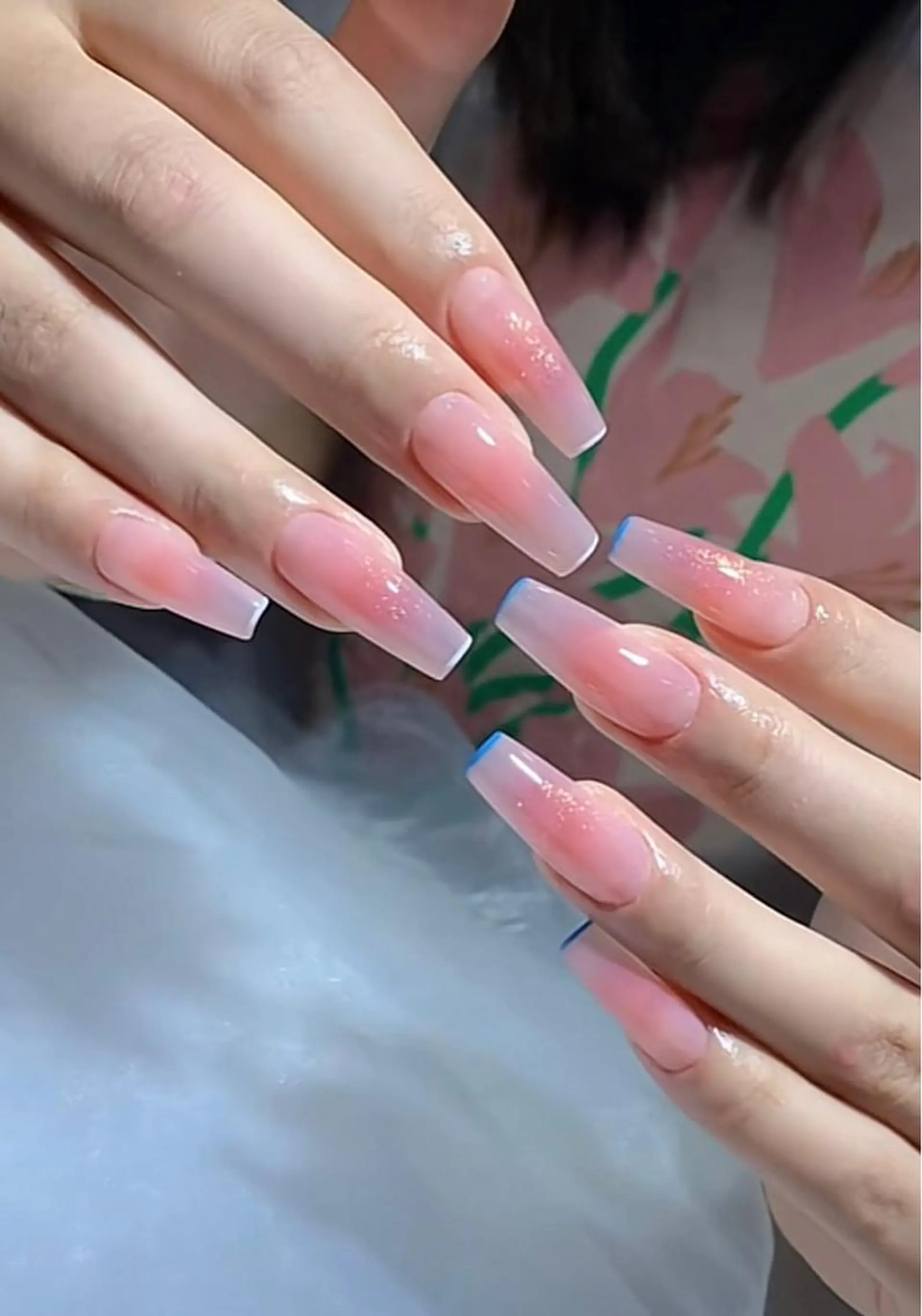 セミロング めぐみのネイルサロン スタッフ練習のネイルデザイン