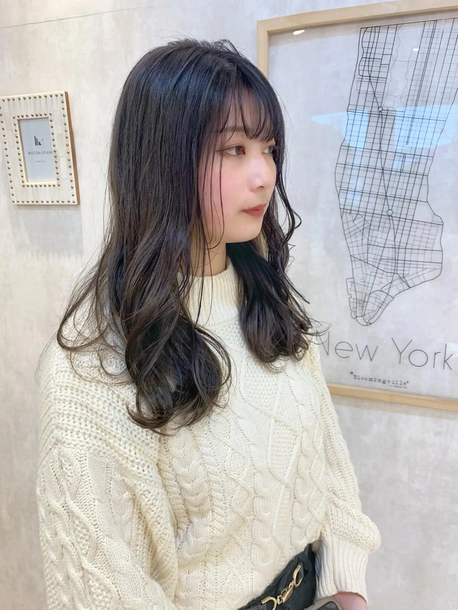 セミロング カラー 吉原 由菜のヘアスタイル