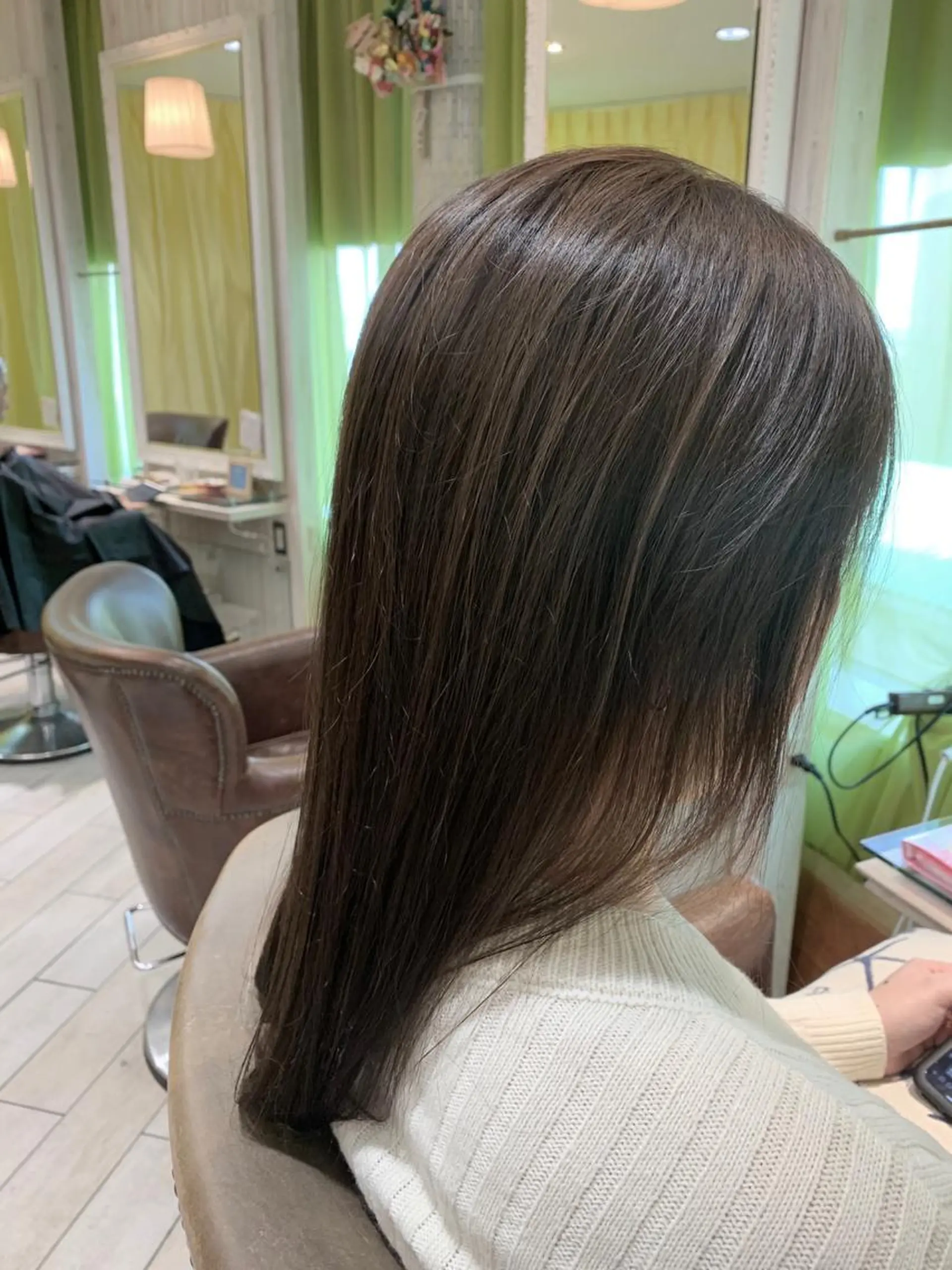 セミロング カラー ヘアアレンジ メンズパーマ特化🔥 ツイスパ/シャドウのヘアスタイル