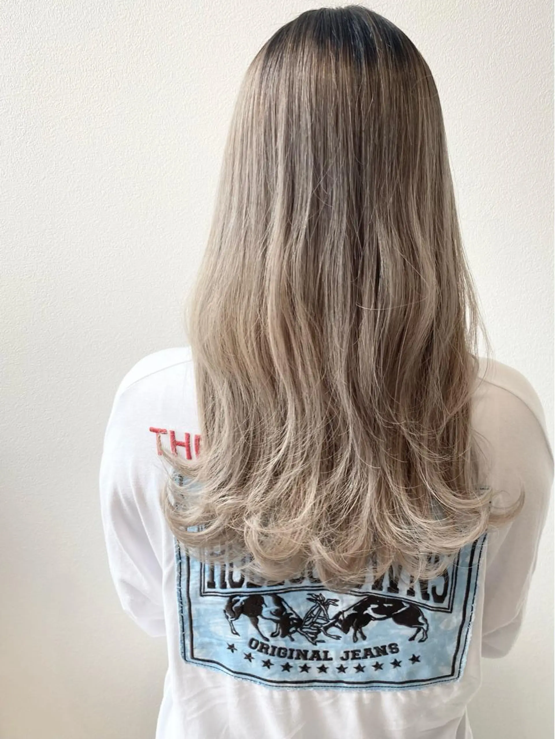 ロング ヘアカラー MYRTLE TSUNODAのヘアスタイル