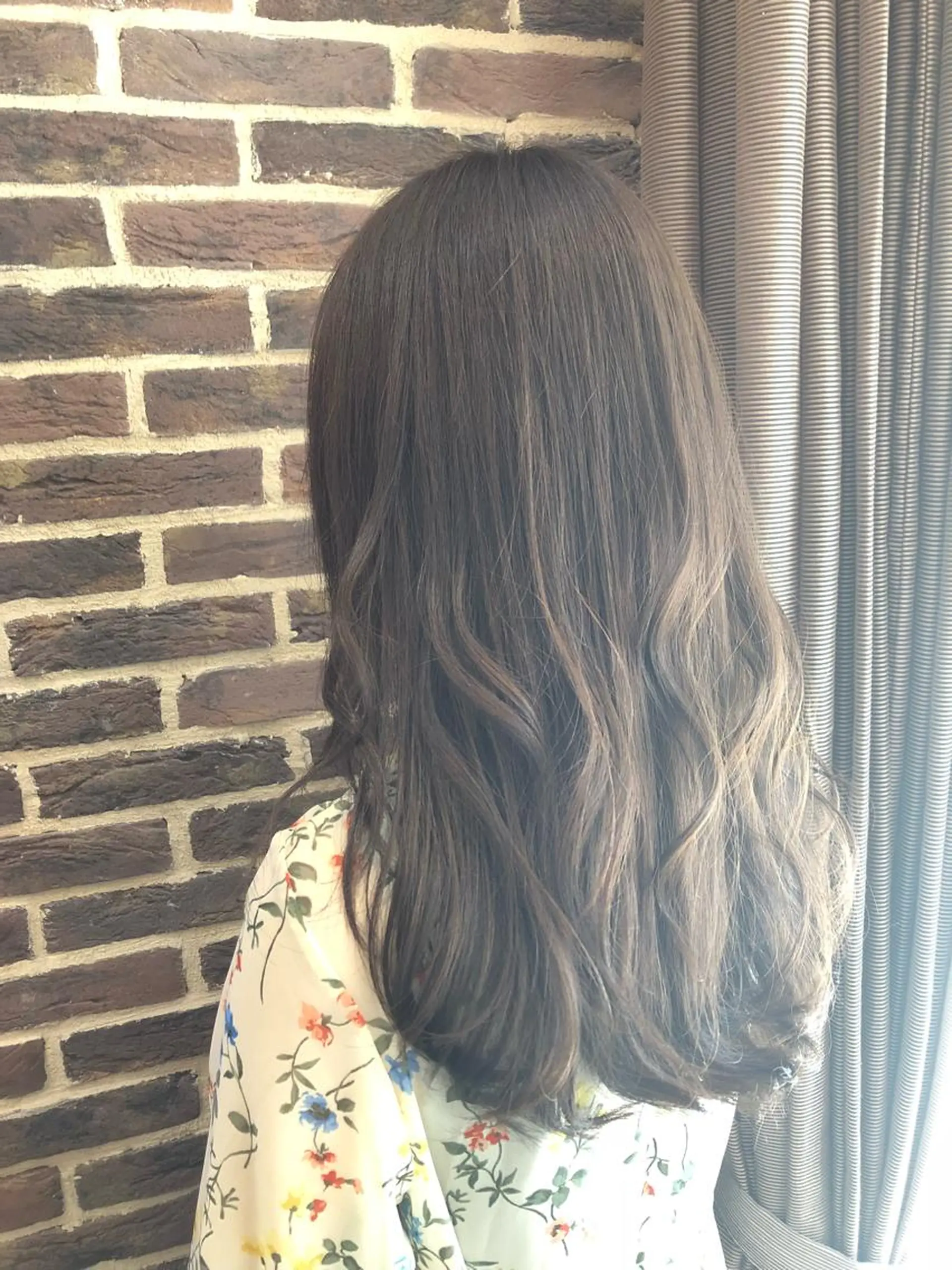 ロング カラー パーマ イルミナカラー 高橋 隆一のヘアスタイル