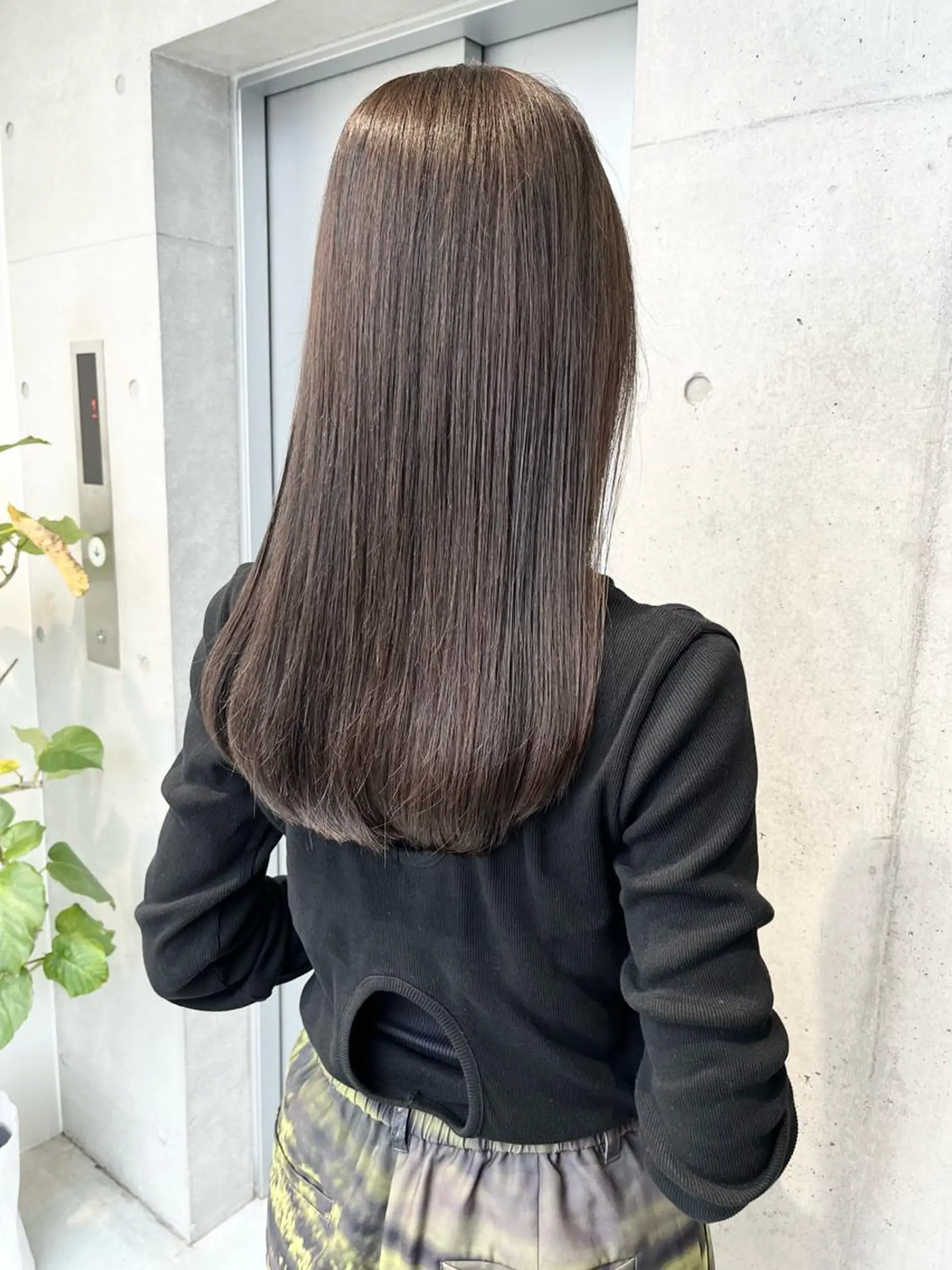 ロング カラー カット ヘアカラー トリートメント ヘッドスパ ヘアセット 透明感/オリーブ/ グレージュ/YUKAのヘアスタイル