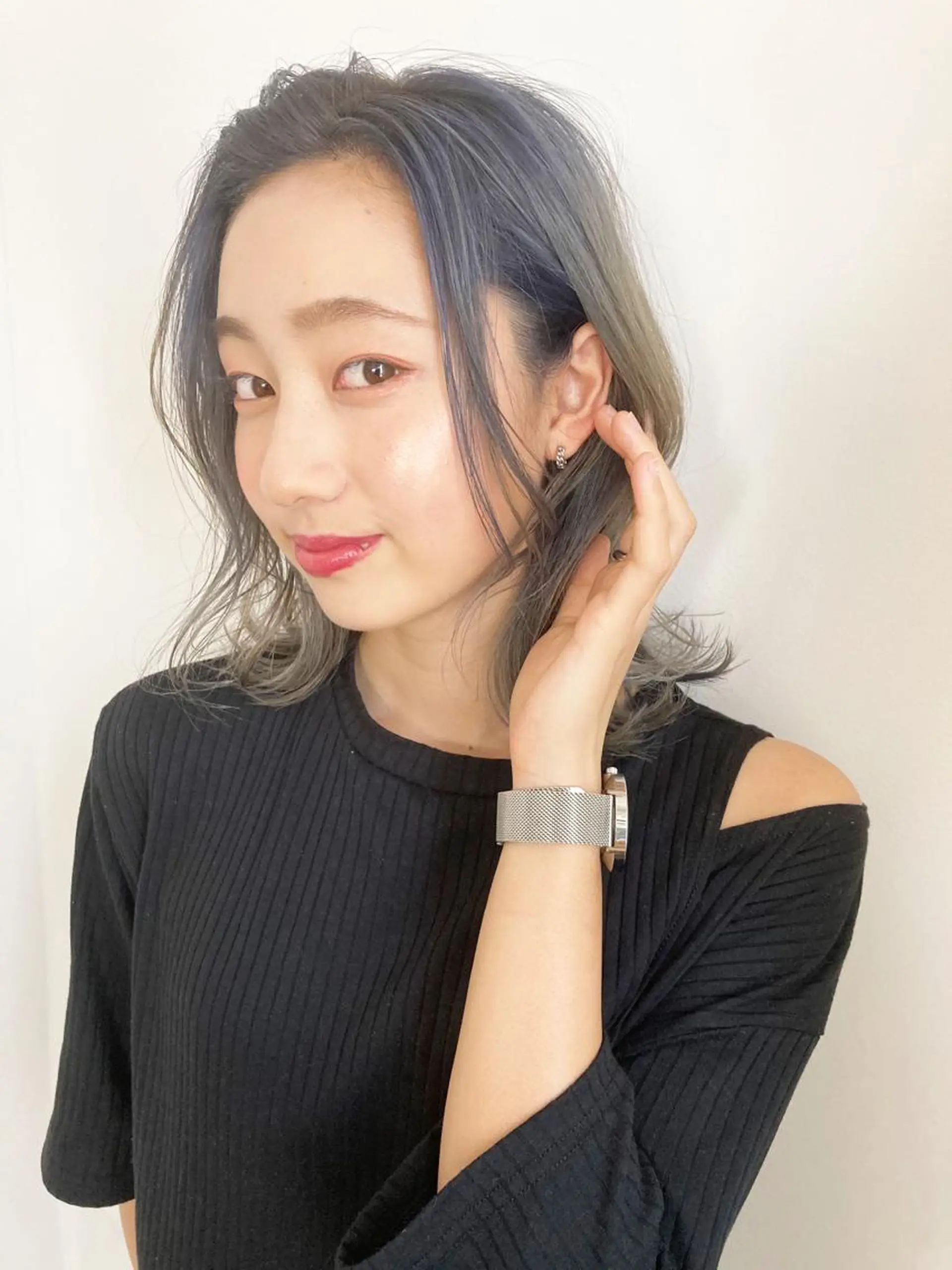 カラー あやかショート 白髪ぼかしのヘアスタイル