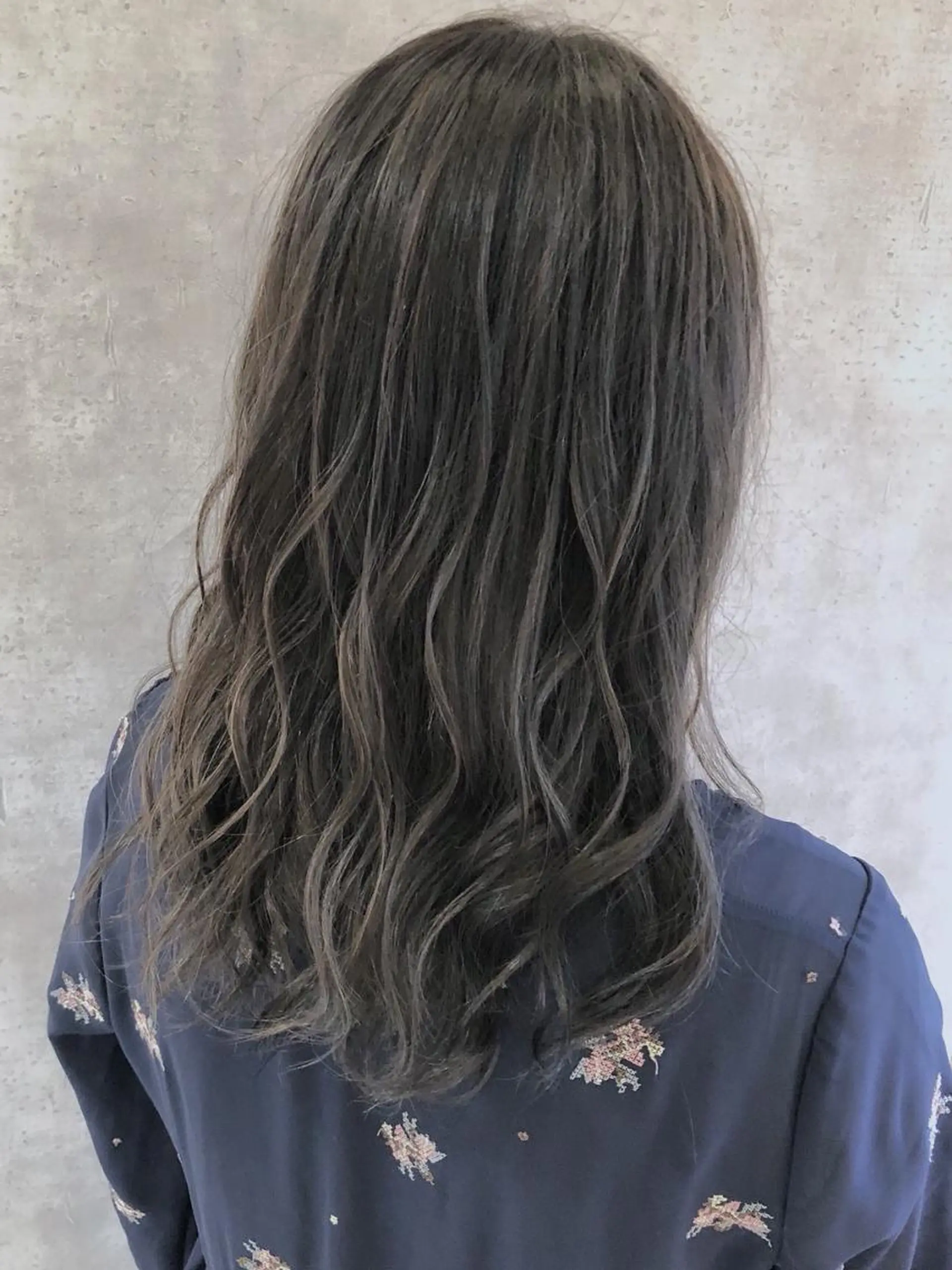 セミロング カラー アディクシーカラー ブリーチ ケアブリーチ ダブルカラー ハイライトカラー MOU namba ムウナンバのヘアスタイル