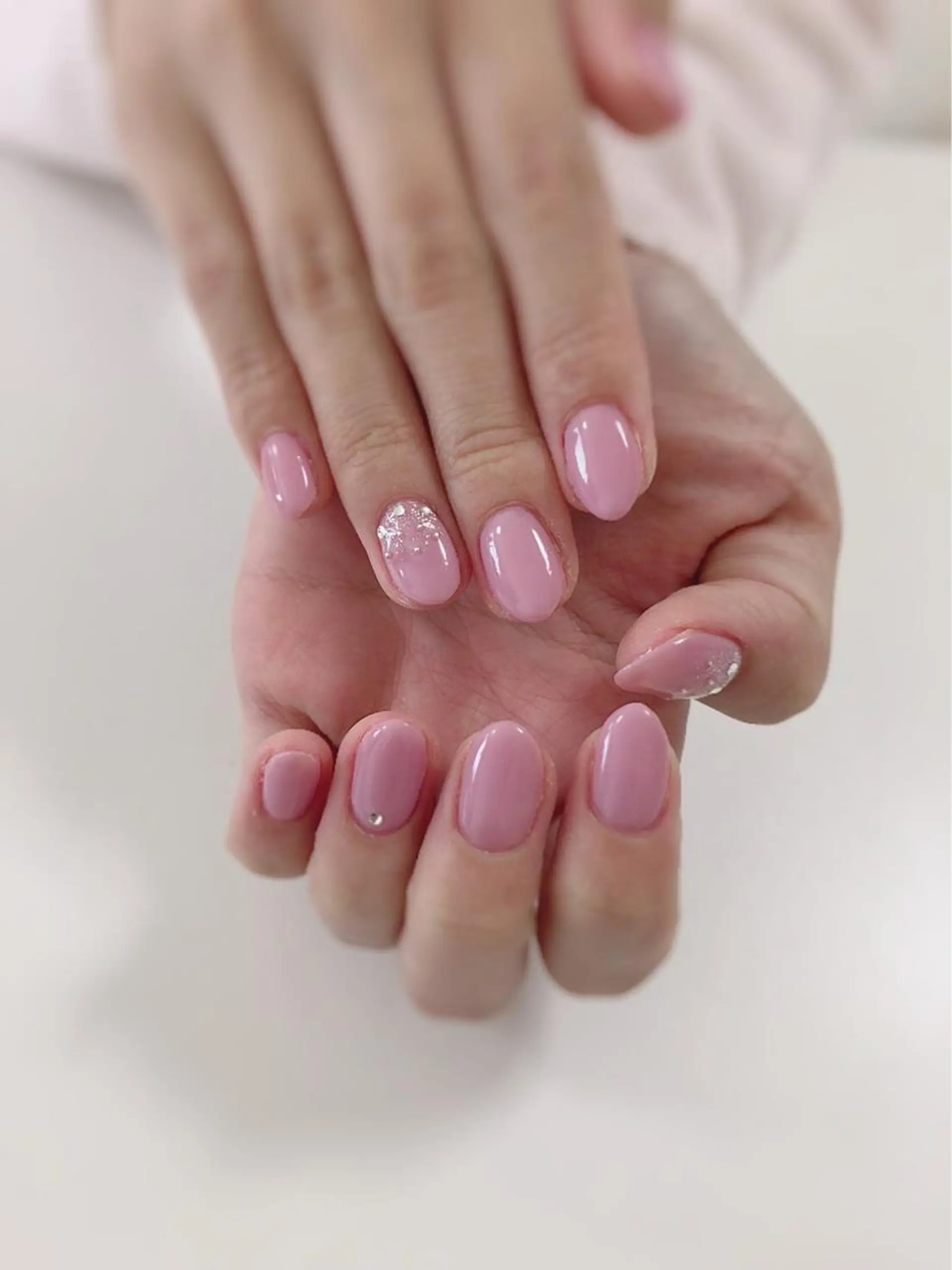 ネイル アートネイル 長さ出し フットネイル グリーン ニュアンスネイル Lily Roseスタッフ一同のマツエク・マツパデザイン