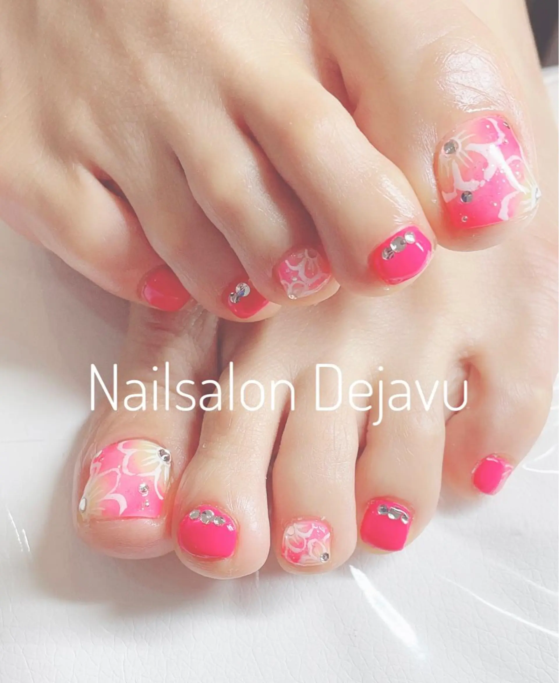 ネイル アートネイル フットネイル 夏ネイル Nail salon Dejavu 🌿のネイルデザイン
