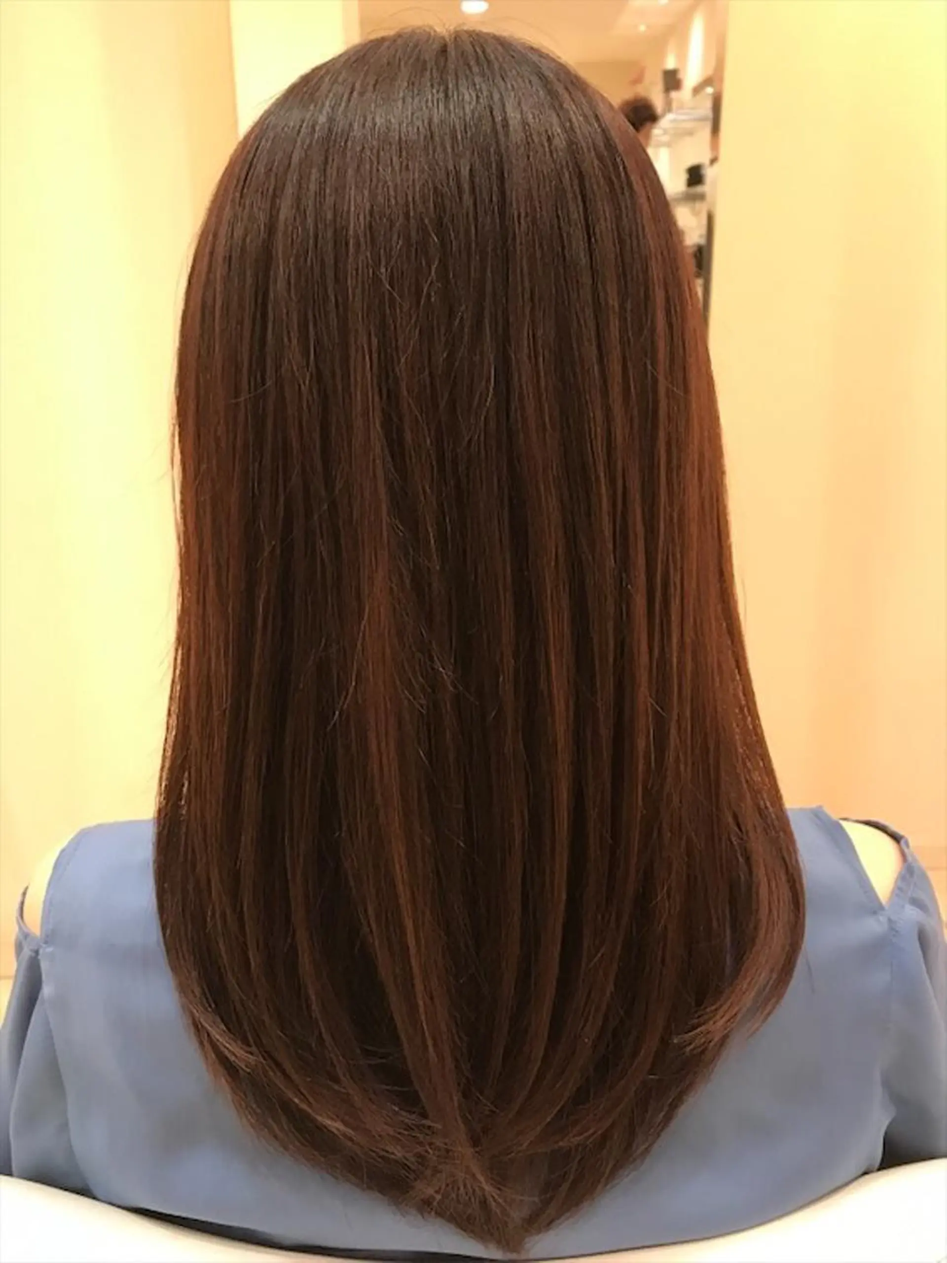 ロング 斎藤 彩香のヘアスタイル