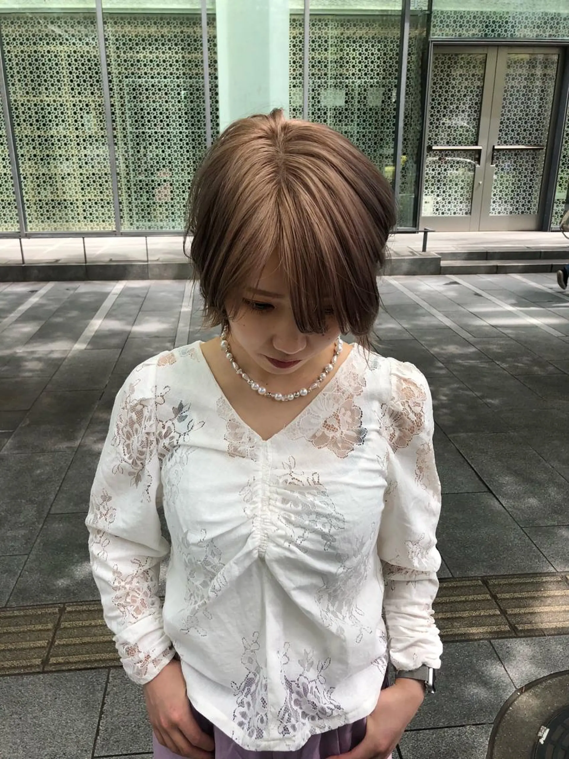 ショート カラー ベージュカラー ブリーチ ピンクカラー ピンクベージュ GIEN 末吉 海斗のヘアスタイル