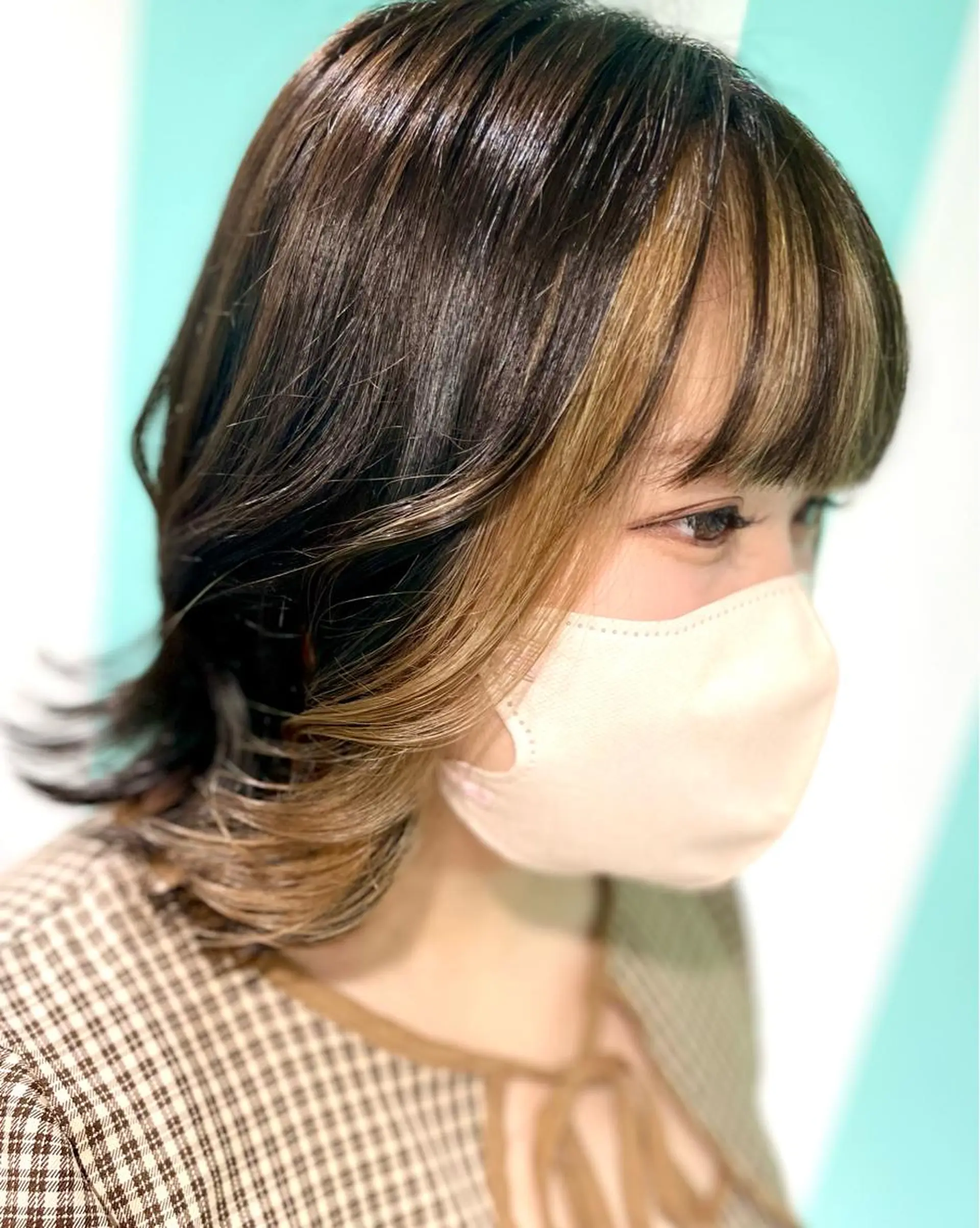 ショート ミストバング ヘアカラー 原 千景のヘアスタイル