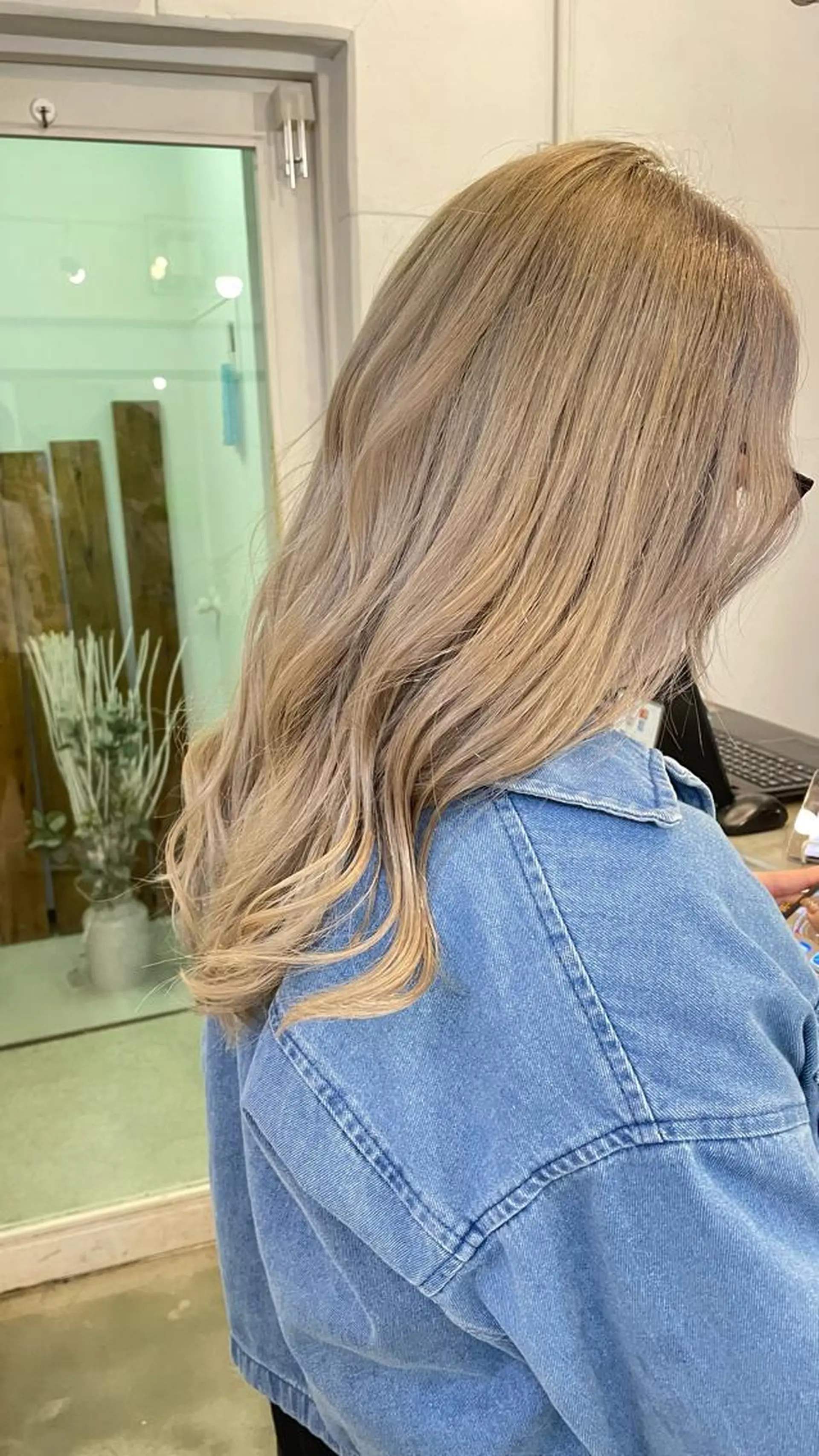 セミロング 【髪質改善・美髪 矯正】🌟だいち🌟のヘアスタイル