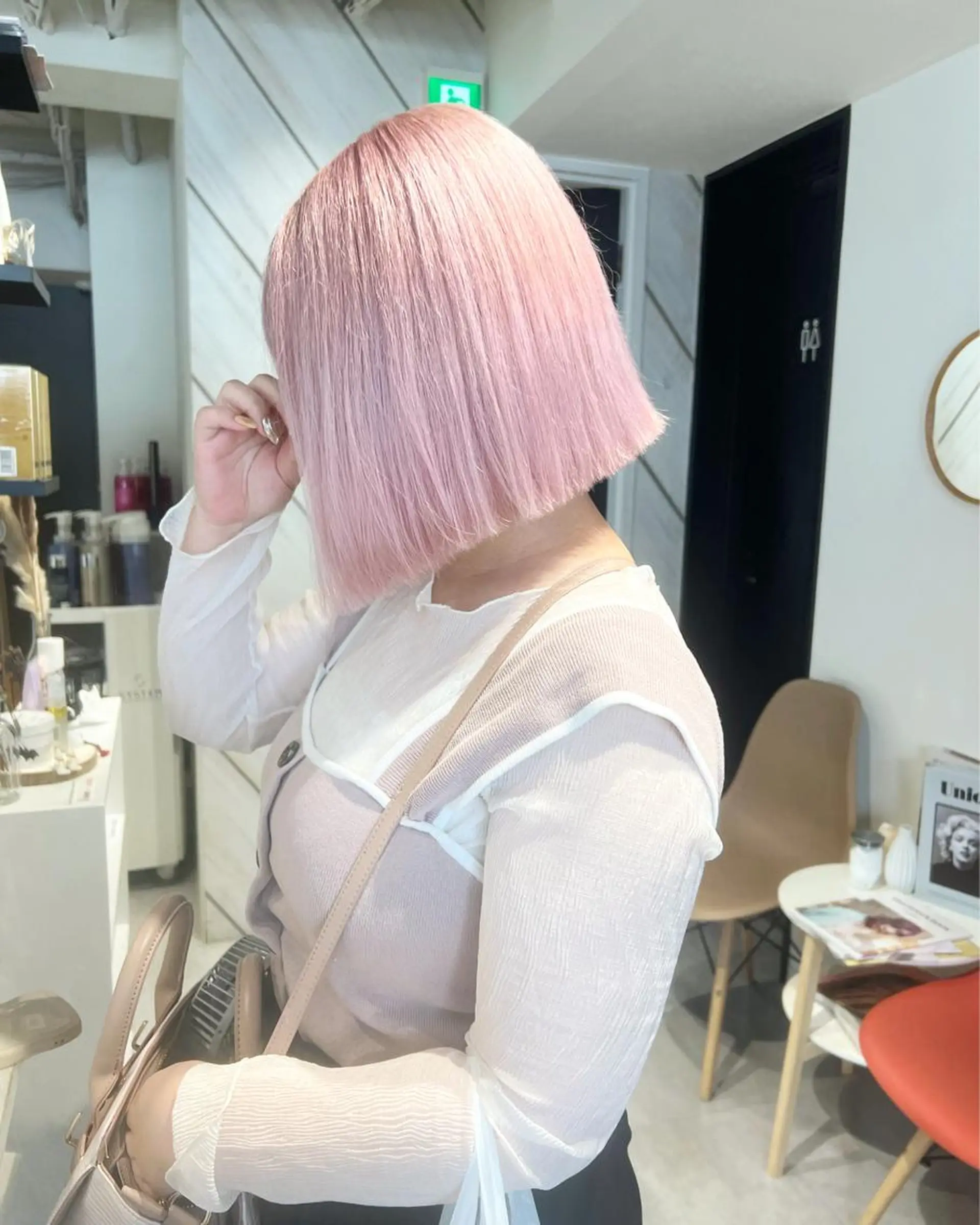 ミディアム デザイン🥇複雑履歴 ハイトーン特化のヘアスタイル