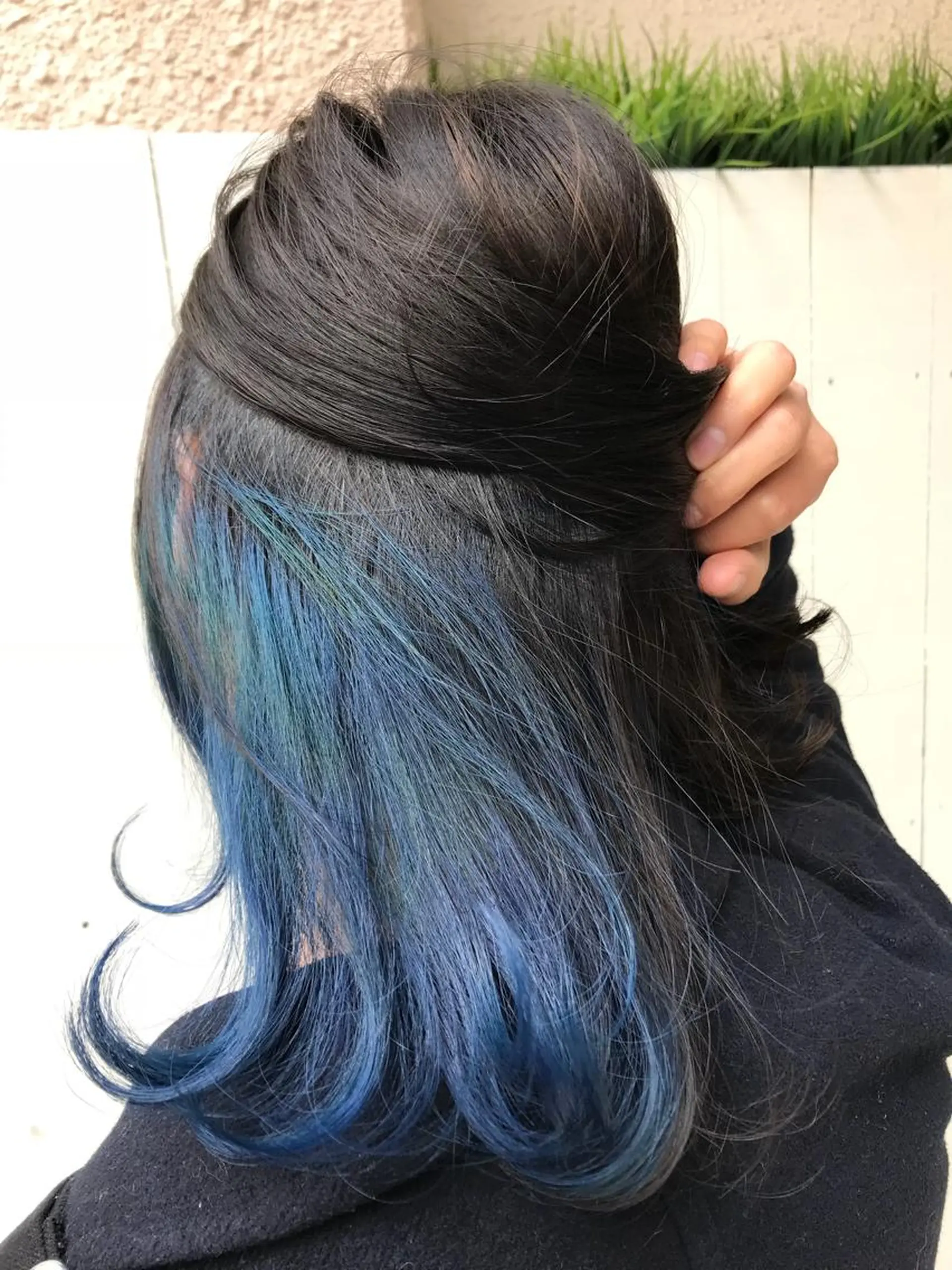 ミディアム カラー ブリーチ ブルーカラー 長谷川 誠志のヘアスタイル