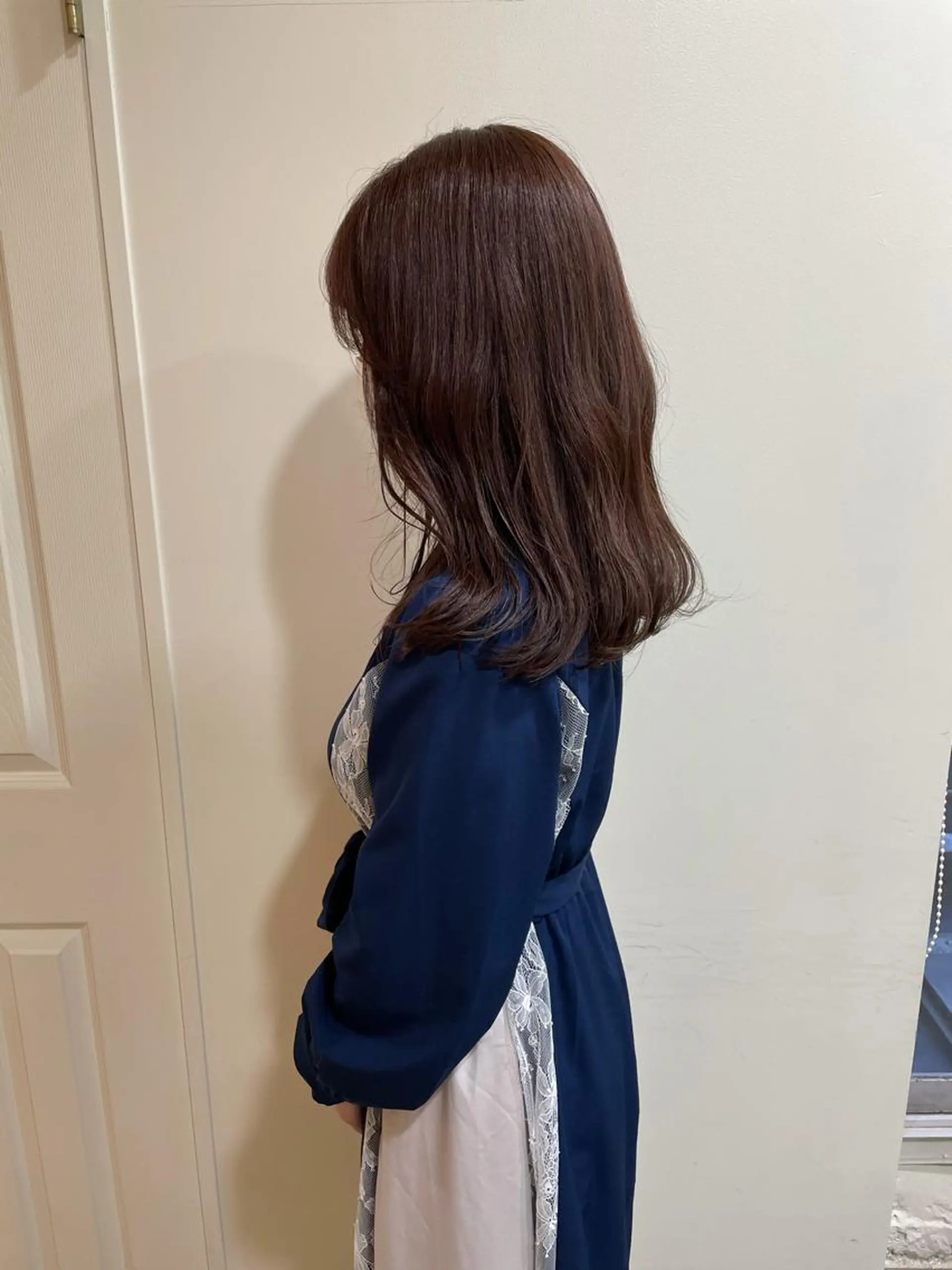 セミロング カラー カット ヘアカラー トリートメント MIOベージュカラー 柔らかいカラーのヘアスタイル