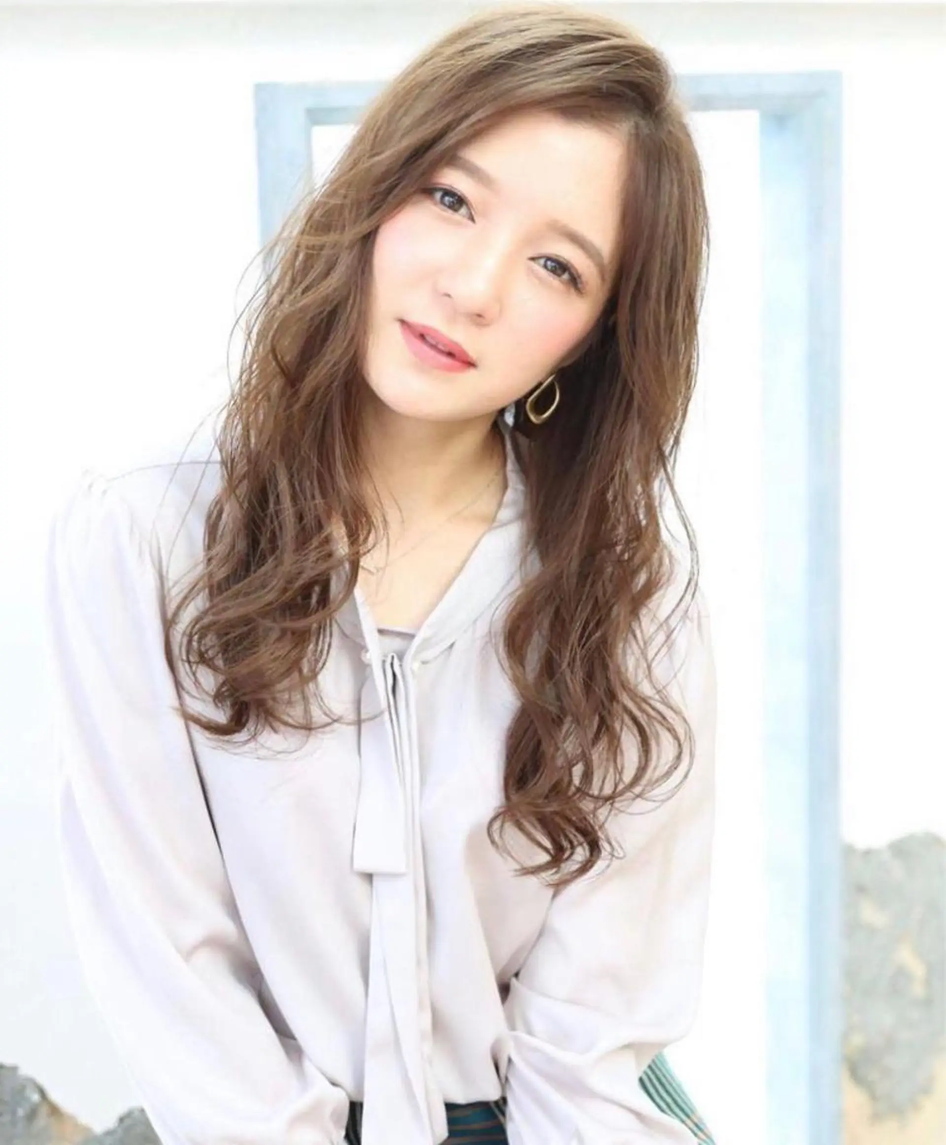 セミロング カラー パーマ KAEDE🎀 カラー＆パーマ特化のヘアスタイル