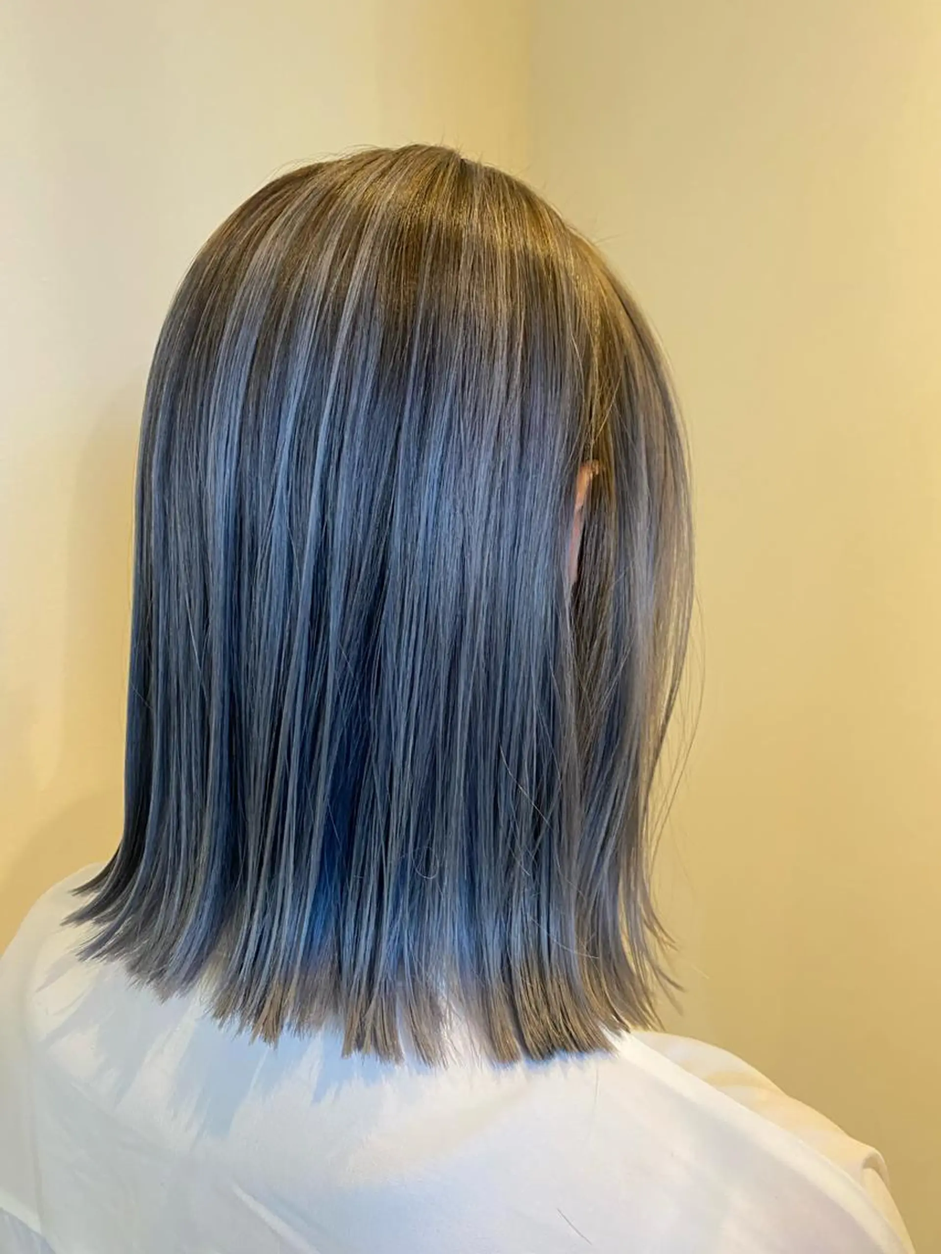 ミディアム カラー バレイヤージュ レイヤーカット ミキ マコのマツエク・マツパデザイン