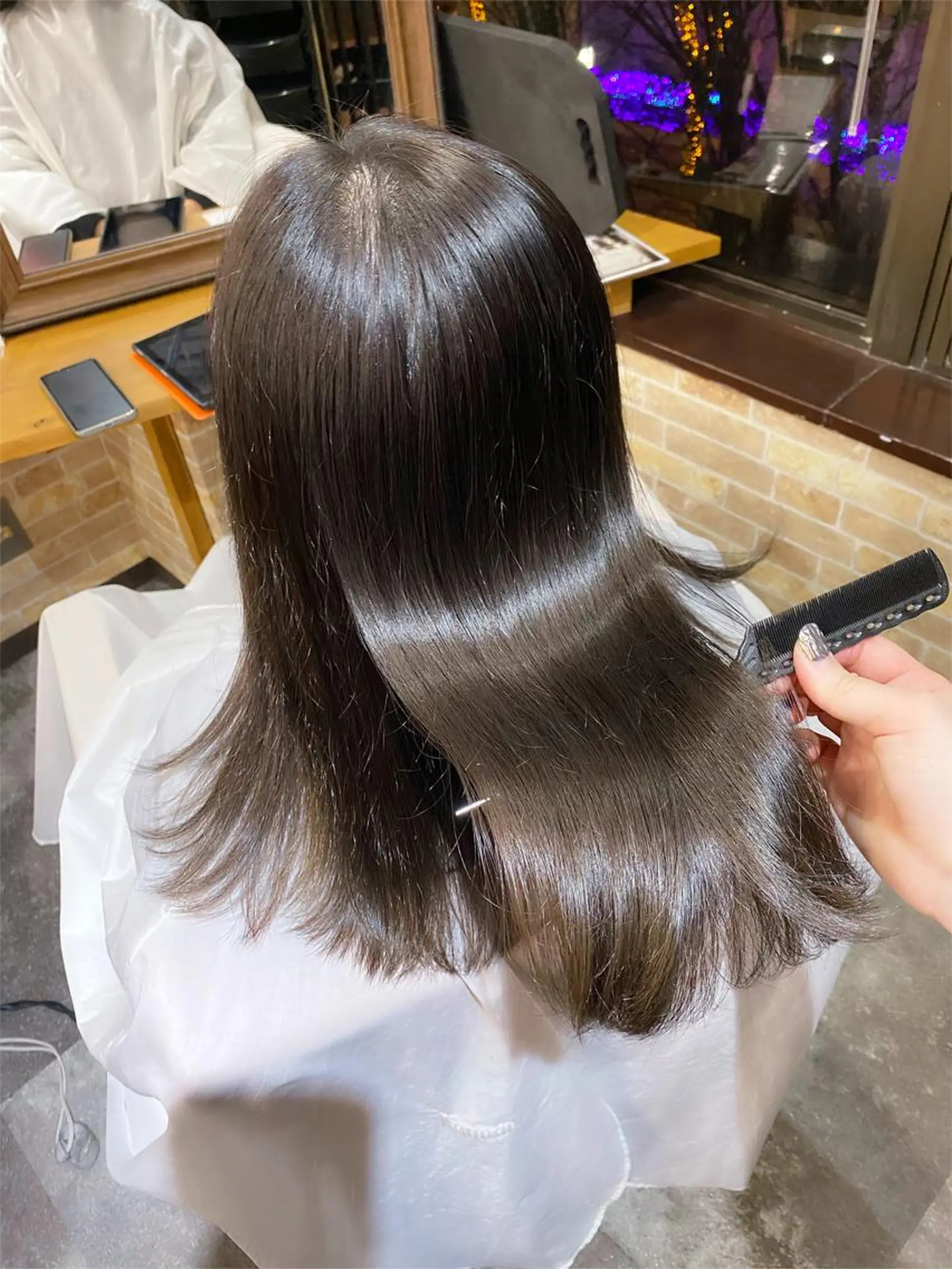 セミロング アッシュ 美髪ヘア 🤍erikaのヘアスタイル