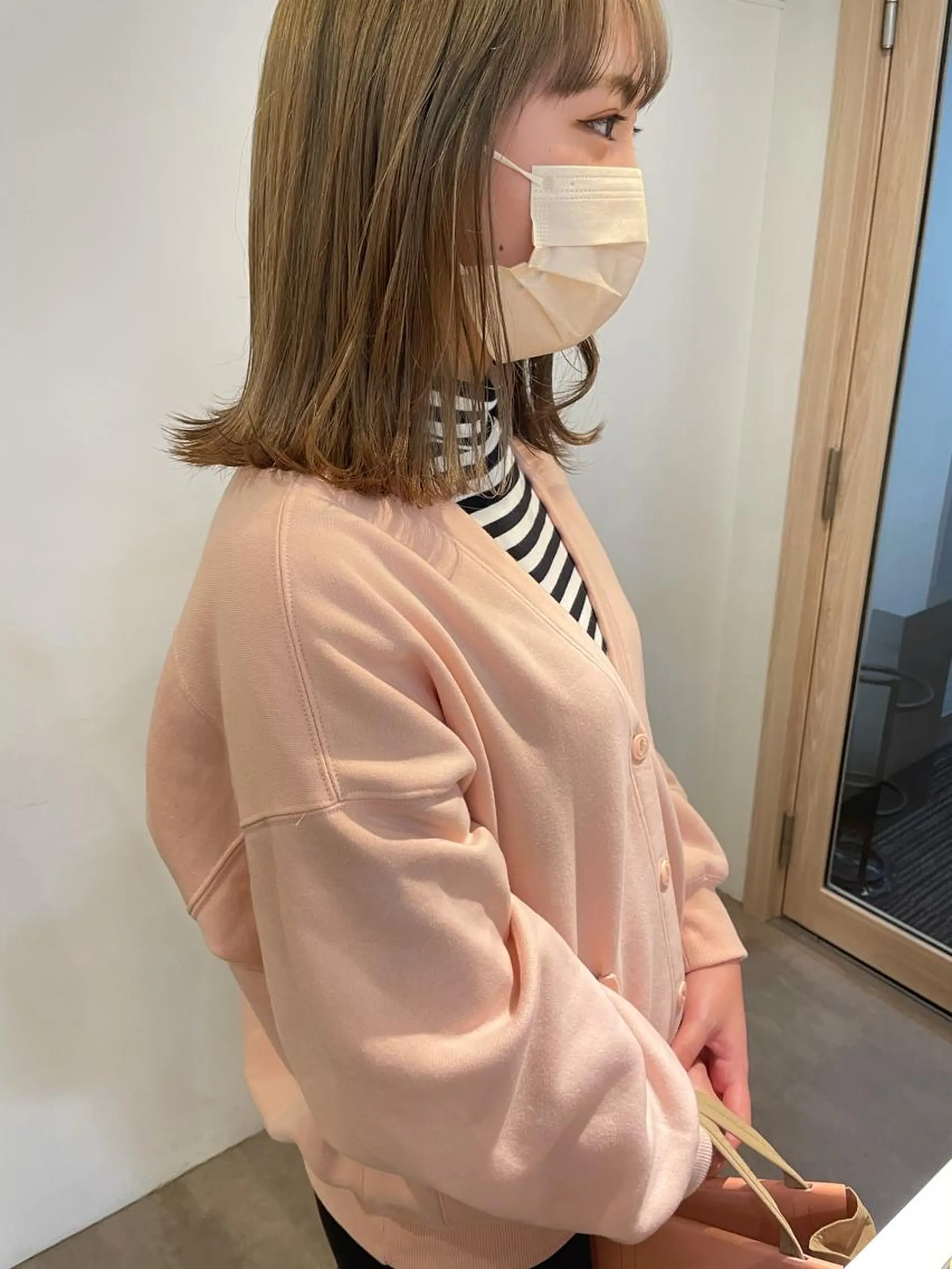 カラー ベージュカラー ミルクティーベージュ 大迫 江梨のヘアスタイル