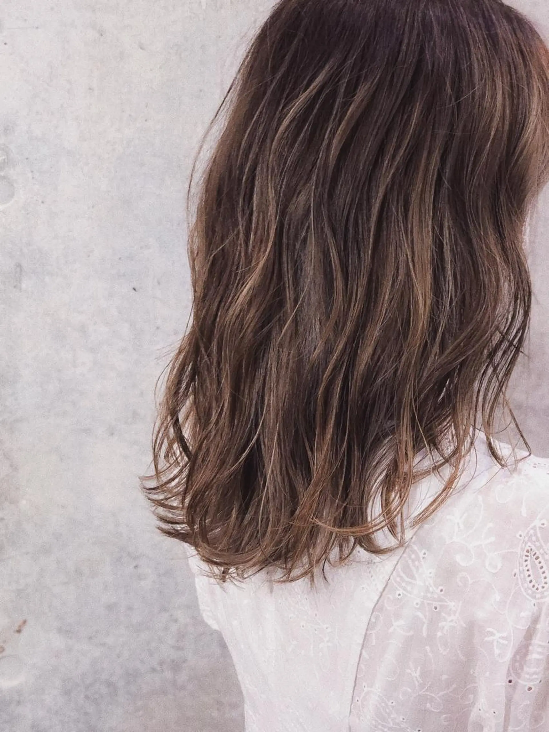 セミロング カラー パーマ ヘアアレンジ セミロングパーマ ハイライトカラー ハイライト 【雰囲気ﾍｱ☺︎】 岩井隼人のヘアスタイル