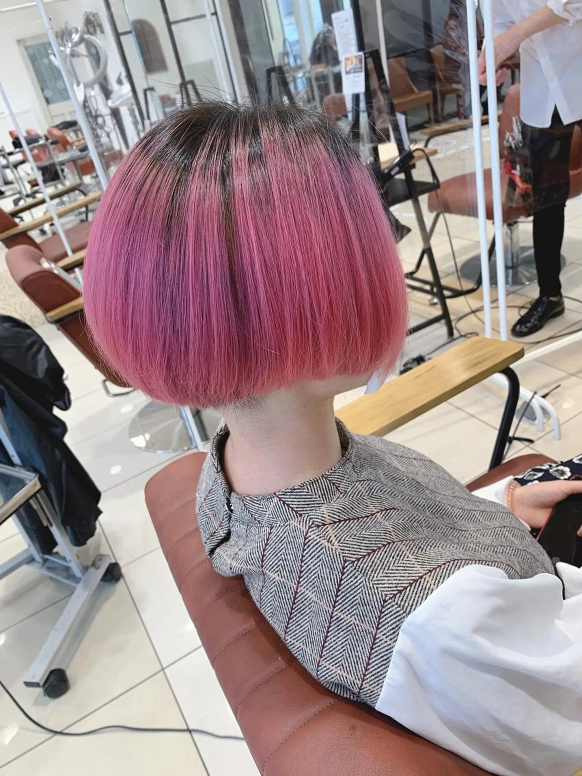 ショート ヘアカラー 髪質改善カラーリスト /根本雄貴のヘアスタイル