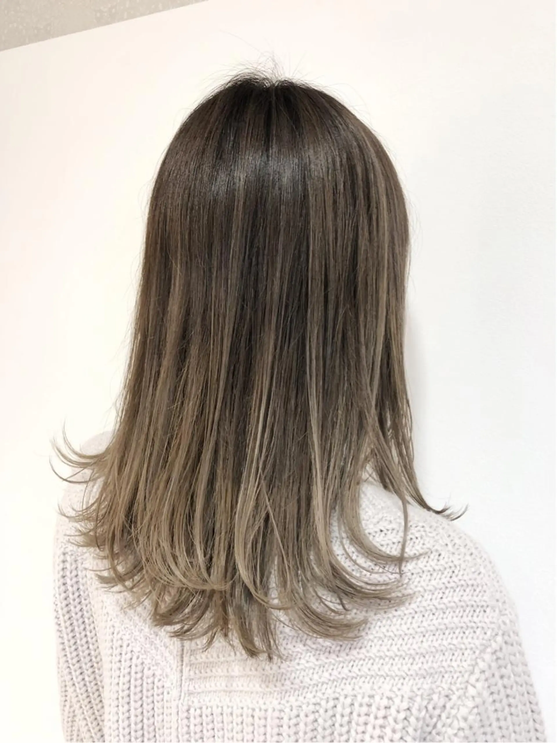 ミディアム カラー グラデーションカラー ヘアカラー トリートメント Miru by INCE HAIRのヘアスタイル