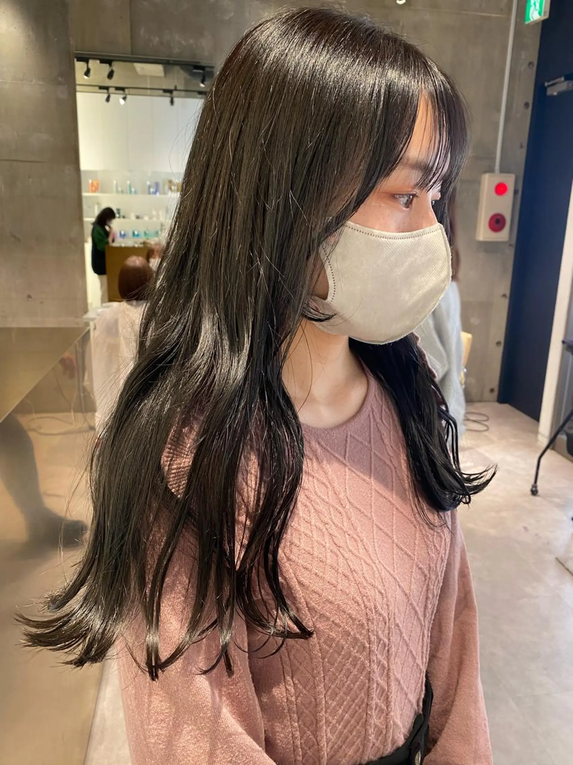 ロング カラー グレージュ ヘアカラー mina🪐立川駅/ 無料ショートカットのヘアスタイル