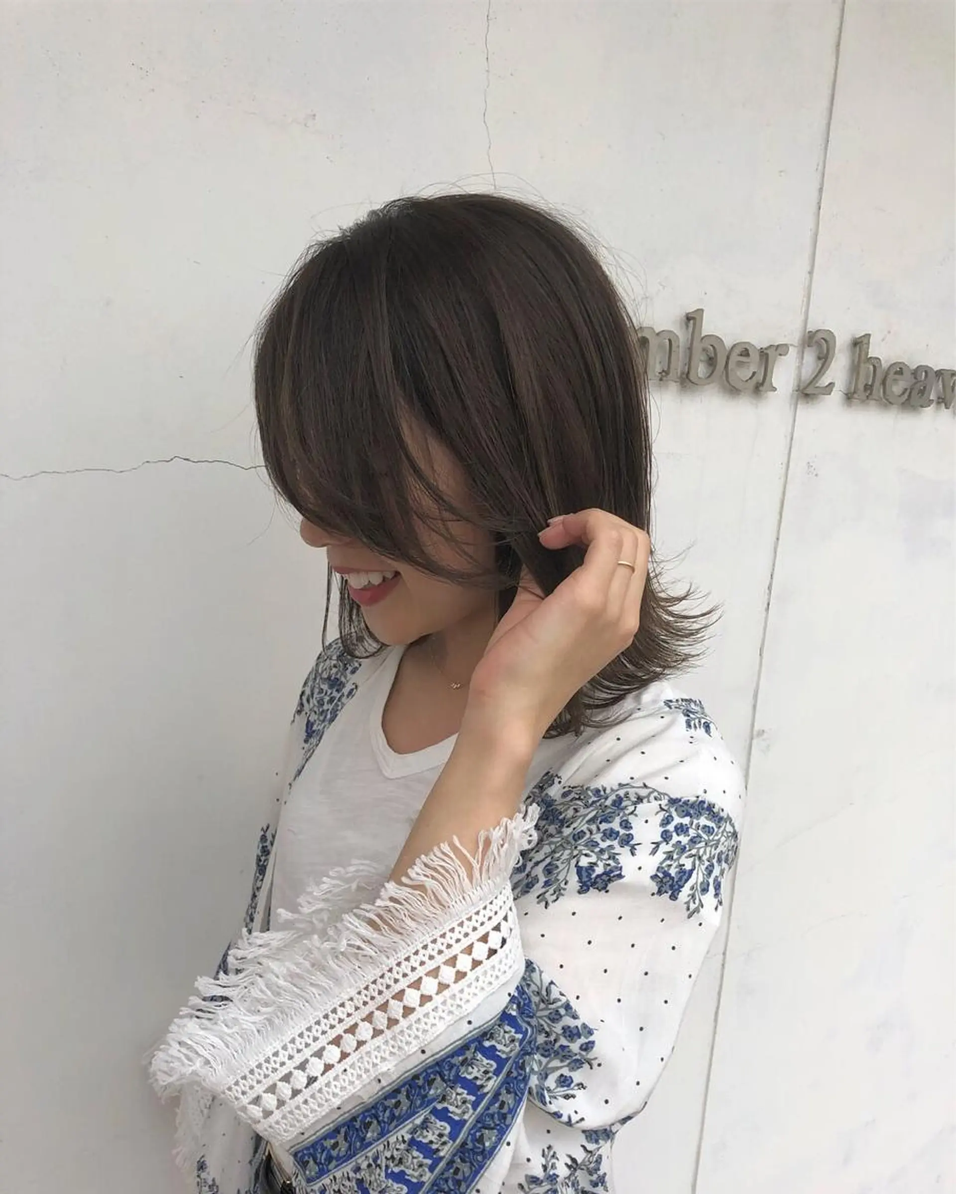 ミディアム アッシュ カット ヘアカラー 遠藤 和美のヘアスタイル