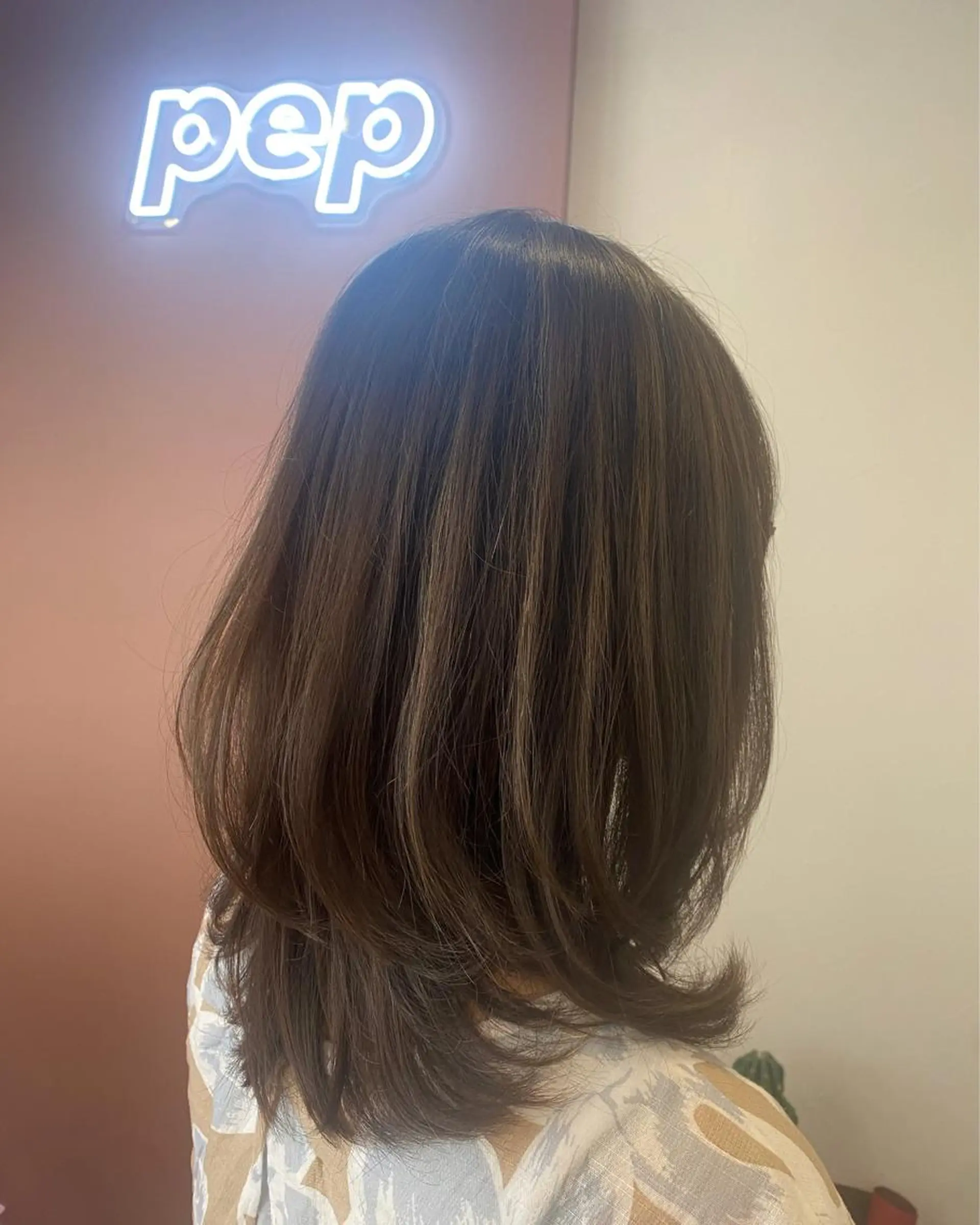 ミディアム カラー ハイライトカラー オレンジ ハイライト カット ヘアカラー pep所属・pep natsumiのヘアスタイル