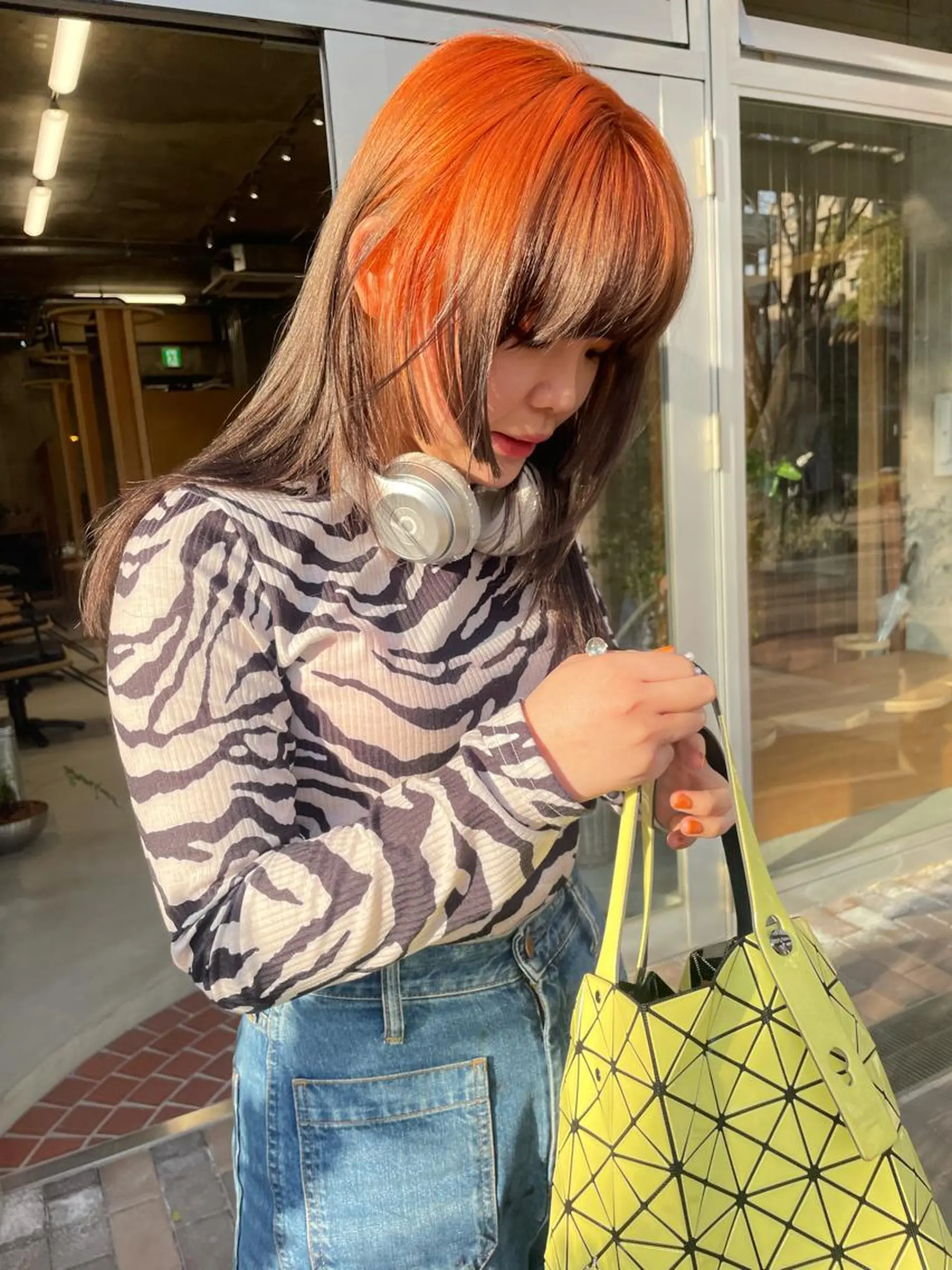 カラー グラデーションカラー wewe: momoeのヘアスタイル