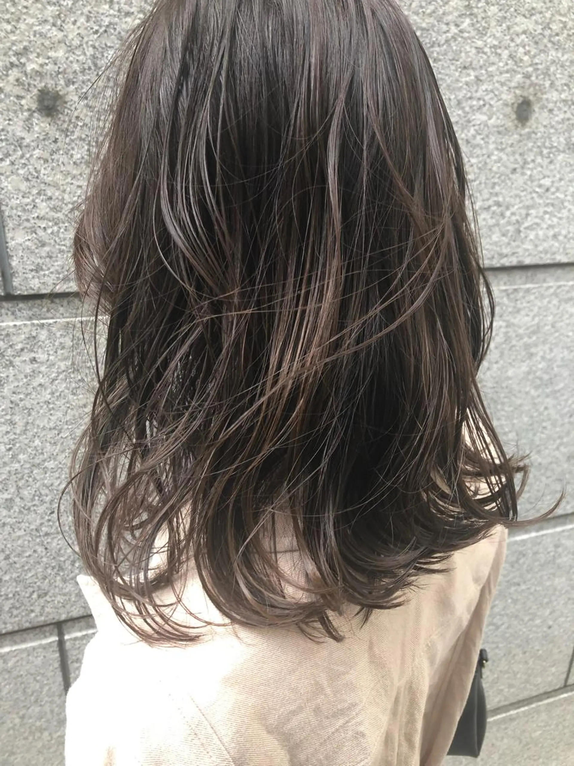 ミディアム カラー eins.hair所属・過去一の柔髪ヘア 🌿einshairのヘアスタイル