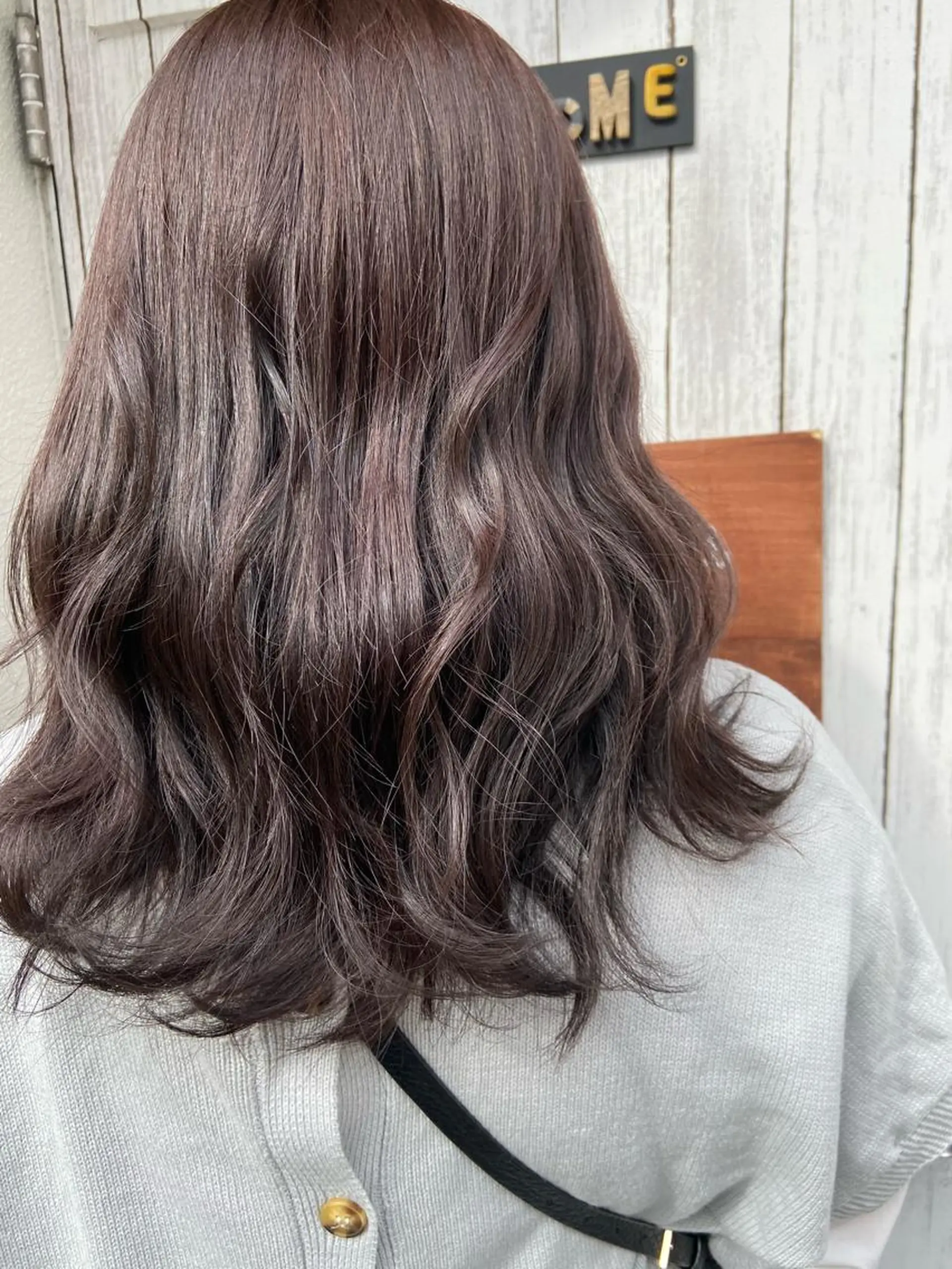 セミロング カラー パーマ ヘアアレンジ ブリーチ 透明感カラー ブリーチなしカラー ヘアカラー hachinana所属・似合わせhair🌼 misakiのヘアスタイル