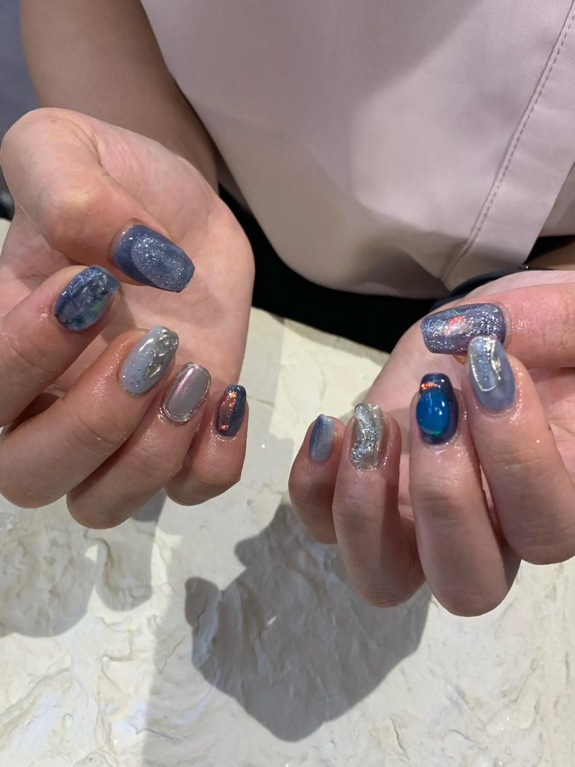 ネイル ブルー マキノ ユイのネイルデザイン