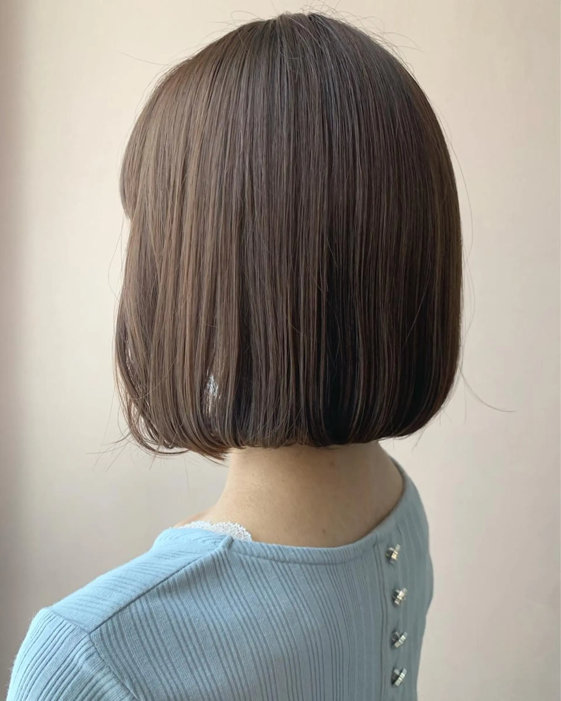 ショート カラー ブリーチ ブリーチなしカラー hub hair レイヤー/透明感のヘアスタイル