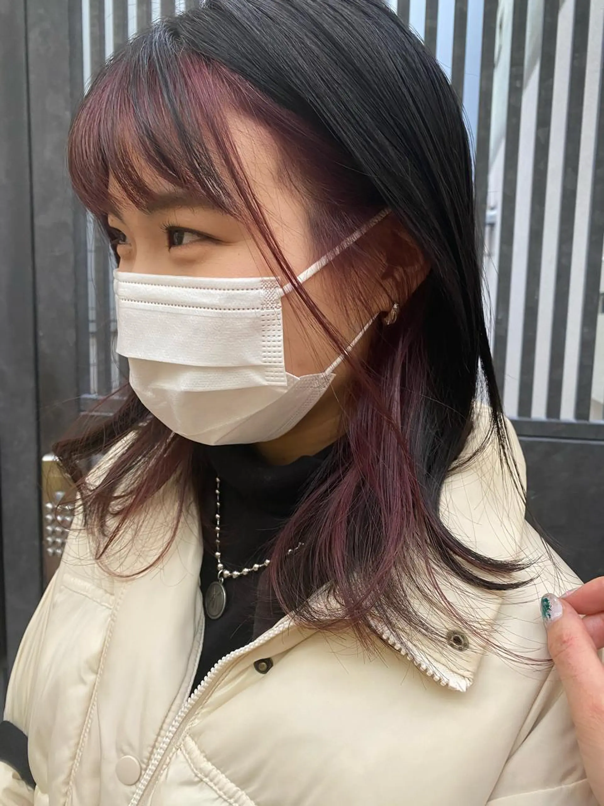 ミディアム ミストバング ウルフカット／吉村 桃子のヘアスタイル